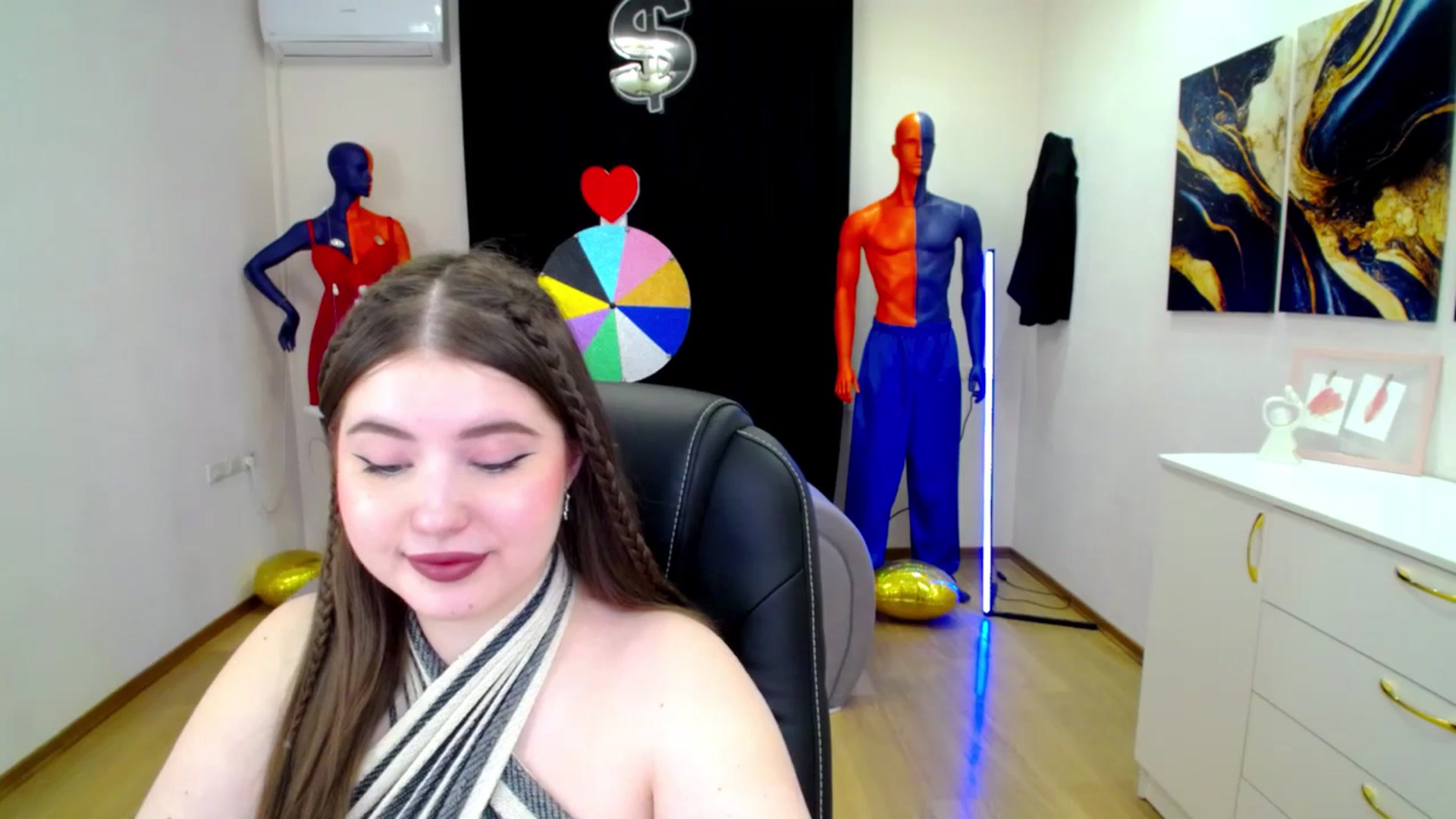 Gallery image thumbnail from AdmireMyEyes's myfreecams stream on, 03/25/2025, 19:46 image 11 of 20