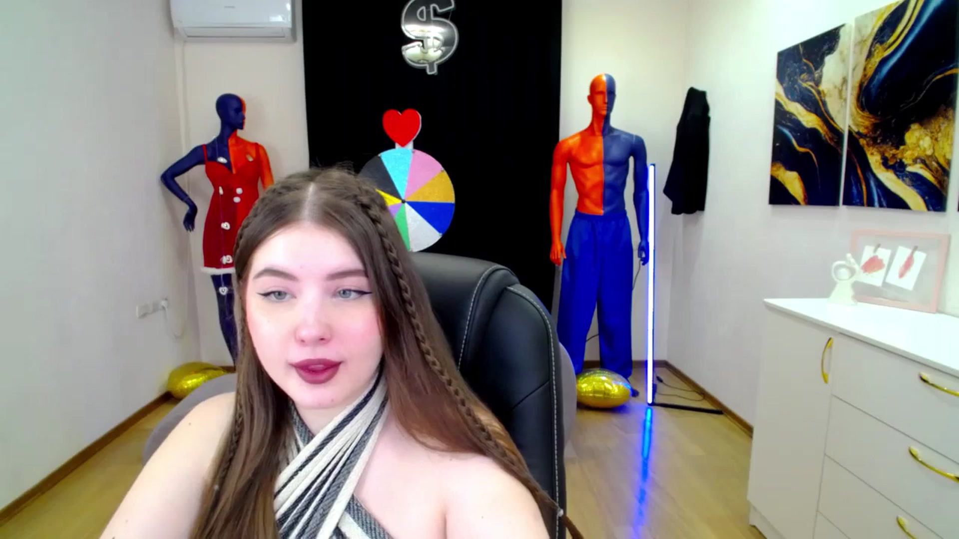 Gallery image thumbnail from AdmireMyEyes's myfreecams stream on, 03/25/2025, 19:46 image 13 of 20