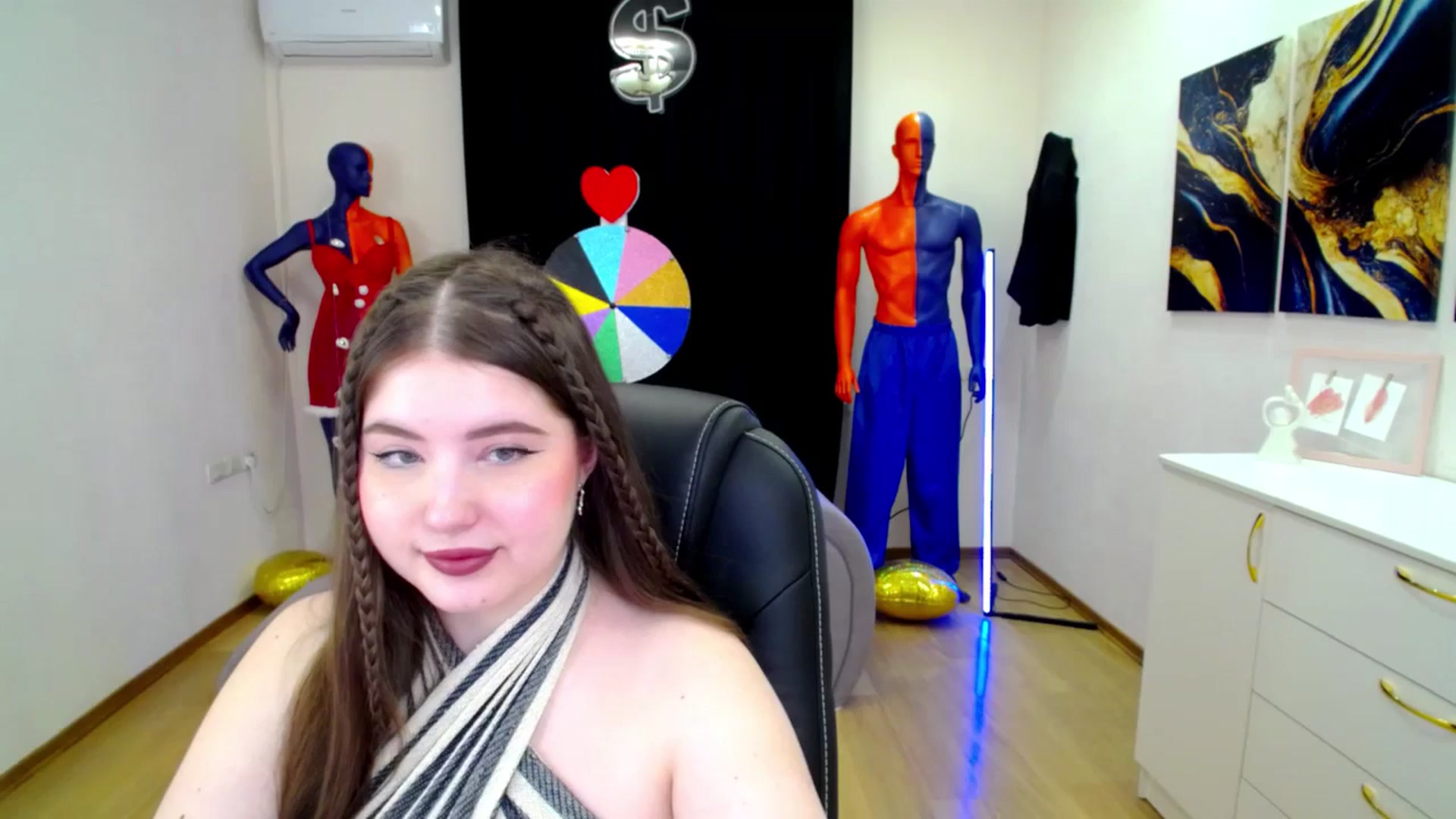 Gallery image thumbnail from AdmireMyEyes's myfreecams stream on, 03/25/2025, 19:46 image 6 of 20