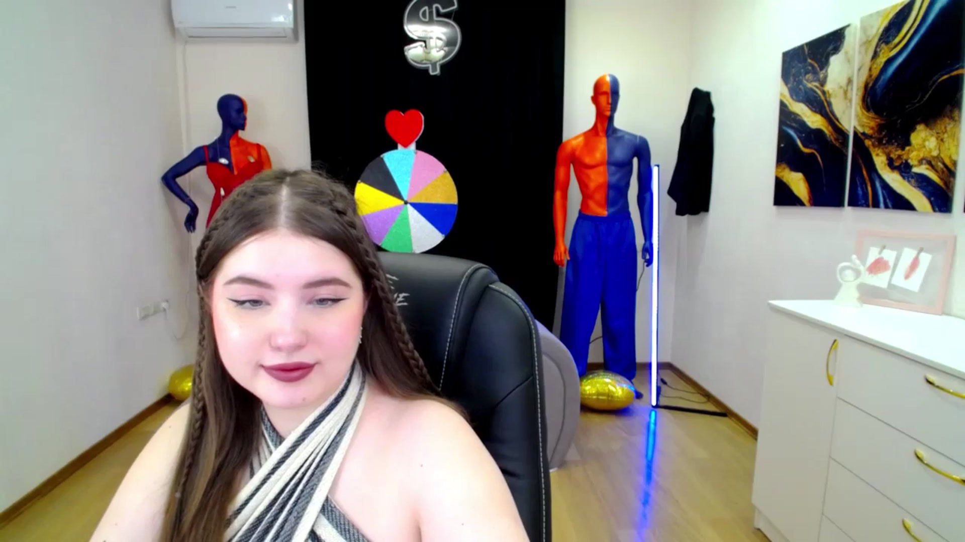 Gallery image thumbnail from AdmireMyEyes's myfreecams stream on, 03/25/2025, 19:46 image 9 of 20