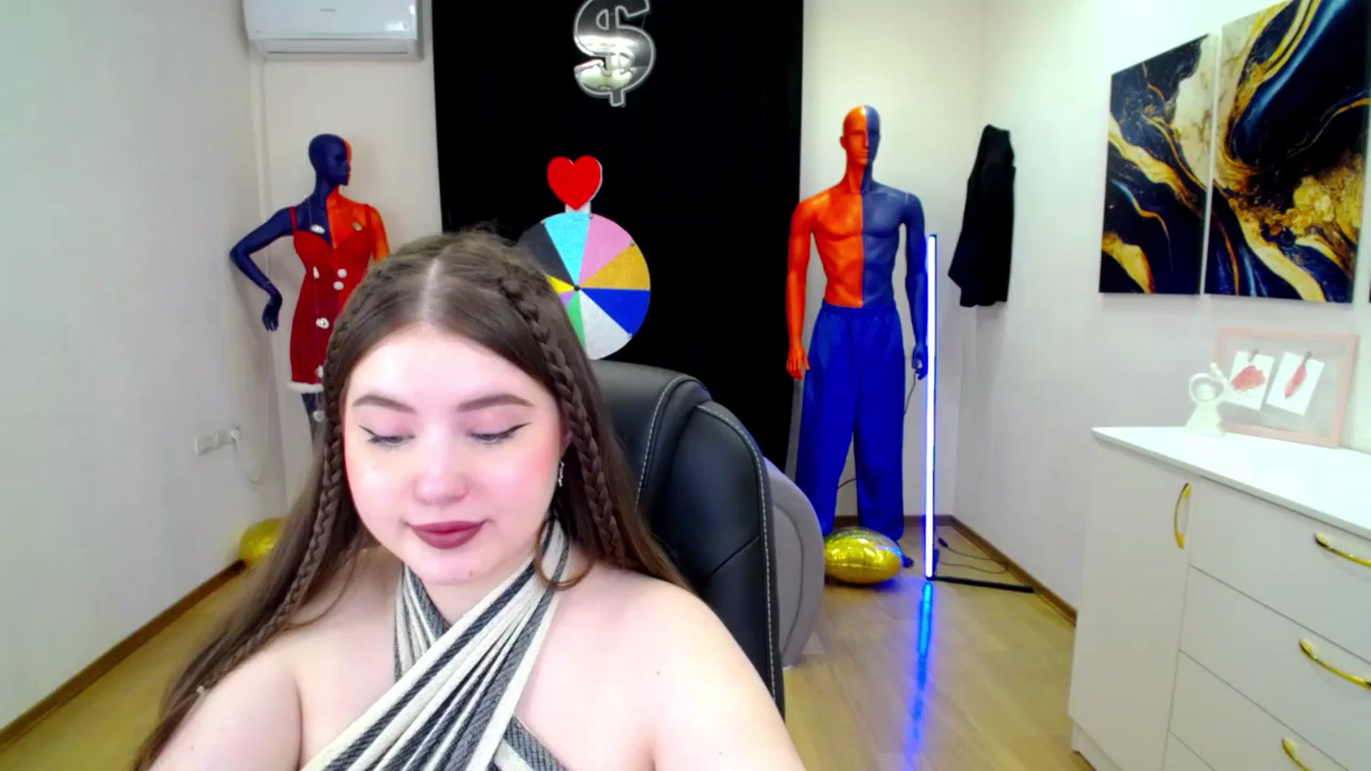 Gallery image thumbnail from AdmireMyEyes's myfreecams stream on, 03/25/2025, 19:46 image 1 of 20