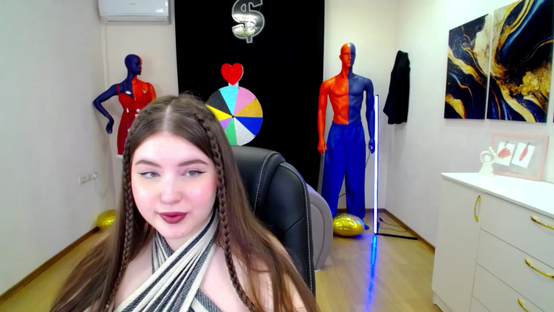 Gallery image thumbnail from AdmireMyEyes's myfreecams stream on, 03/25/2025, 19:46 image 4 of 20