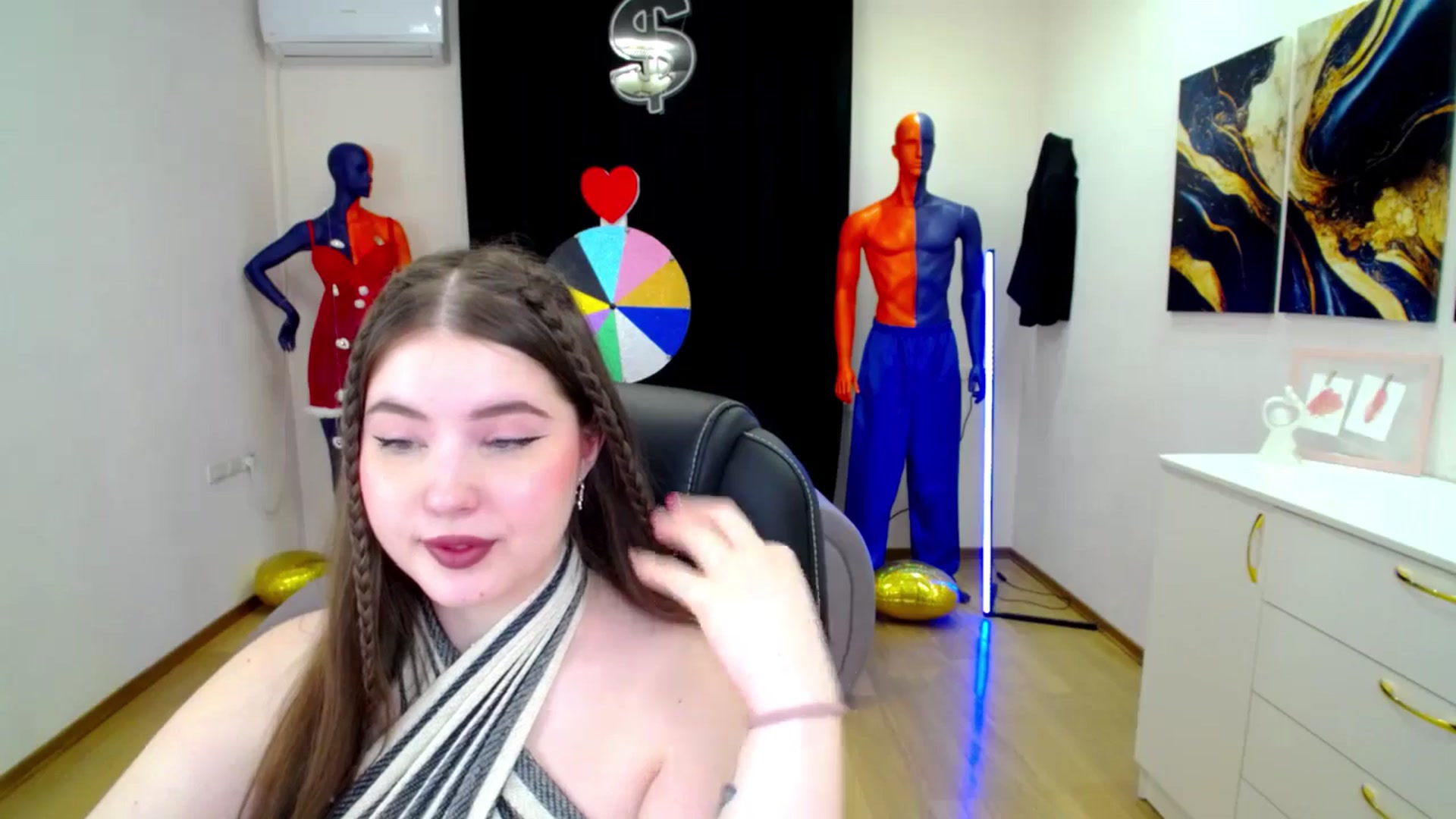 Gallery image thumbnail from AdmireMyEyes's myfreecams stream on, 03/25/2025, 19:46 image 5 of 20