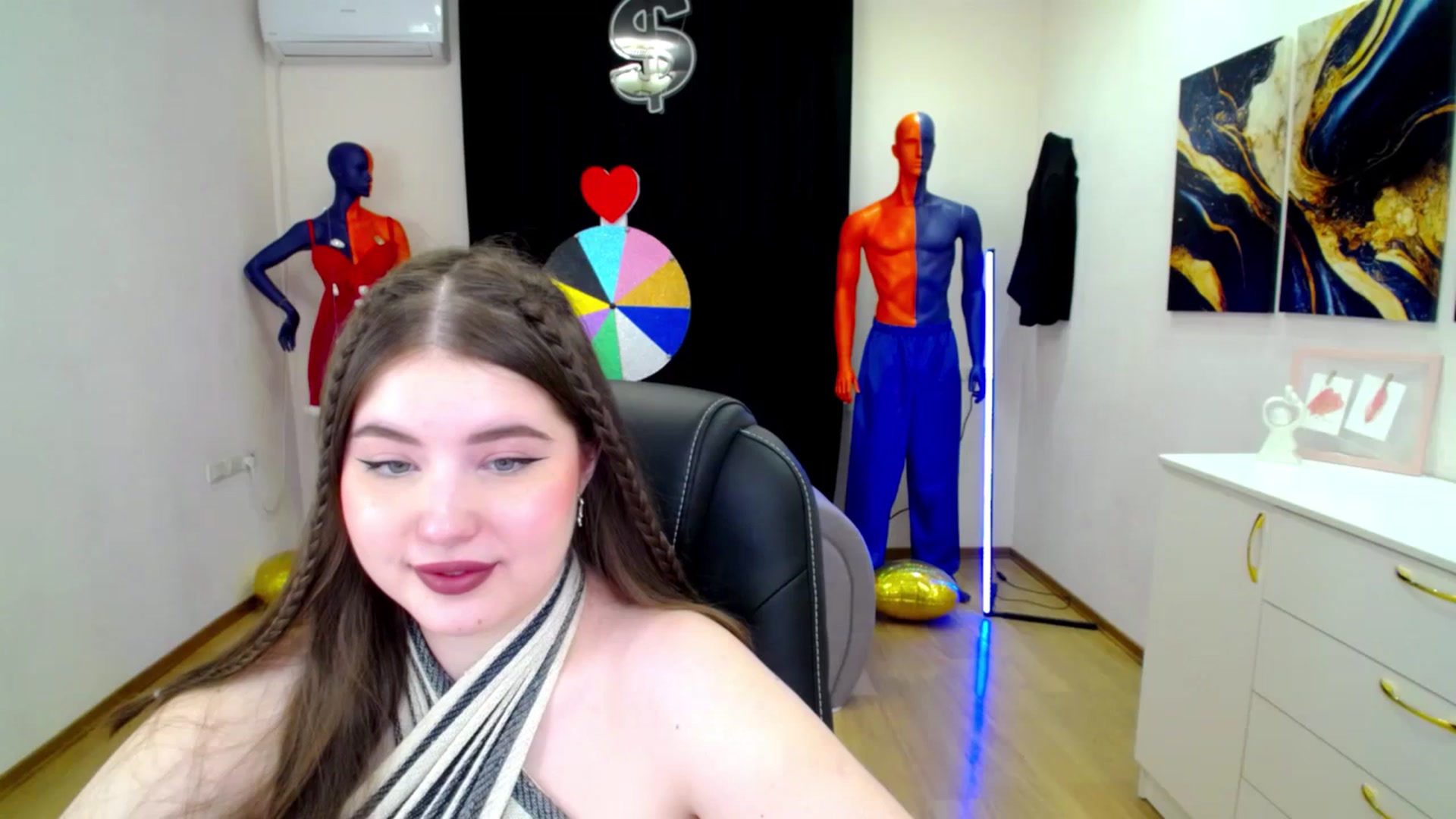 Gallery image thumbnail from AdmireMyEyes's myfreecams stream on, 03/25/2025, 19:46 image 7 of 20
