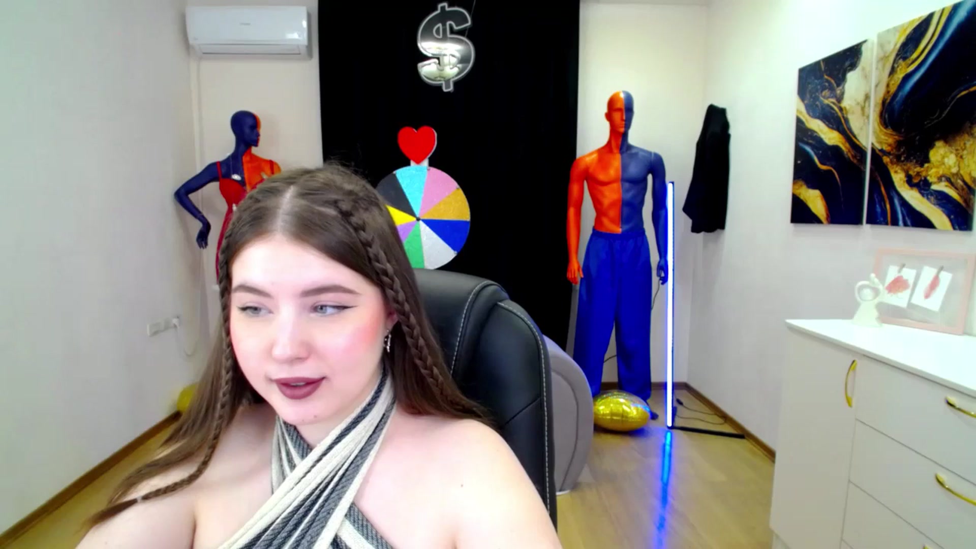 Gallery image thumbnail from AdmireMyEyes's myfreecams stream on, 03/25/2025, 21:25 image 2 of 20