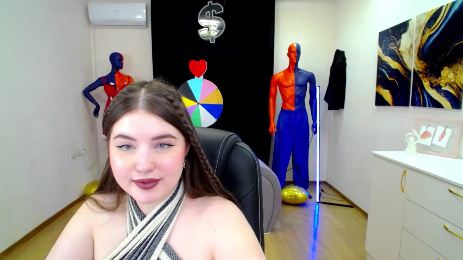 Gallery image thumbnail from AdmireMyEyes's myfreecams stream on, 03/25/2025, 21:25 image 4 of 20