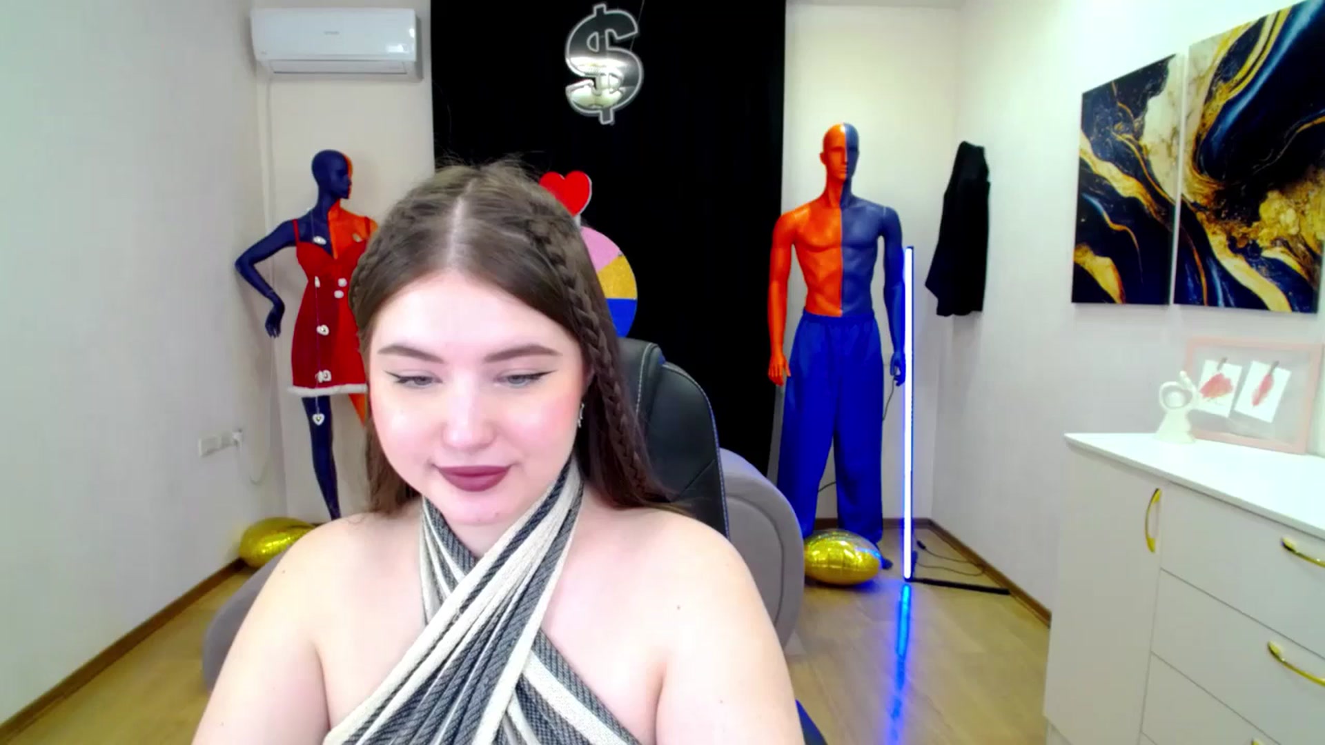 Gallery image thumbnail from AdmireMyEyes's myfreecams stream on, 03/25/2025, 21:25 image 1 of 20