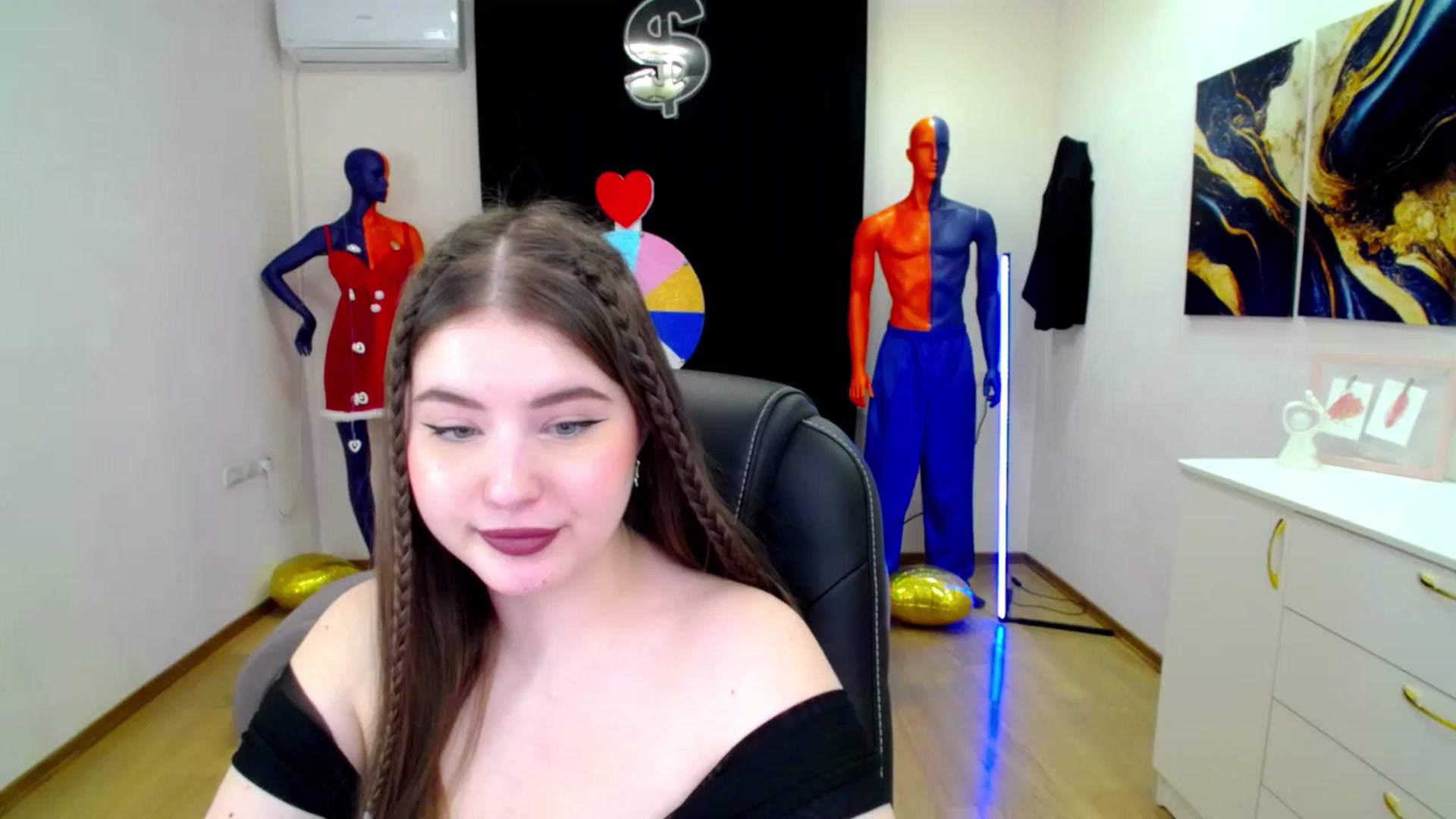 Gallery image thumbnail from AdmireMyEyes's myfreecams stream on, 03/25/2025, 22:57 image 4 of 20