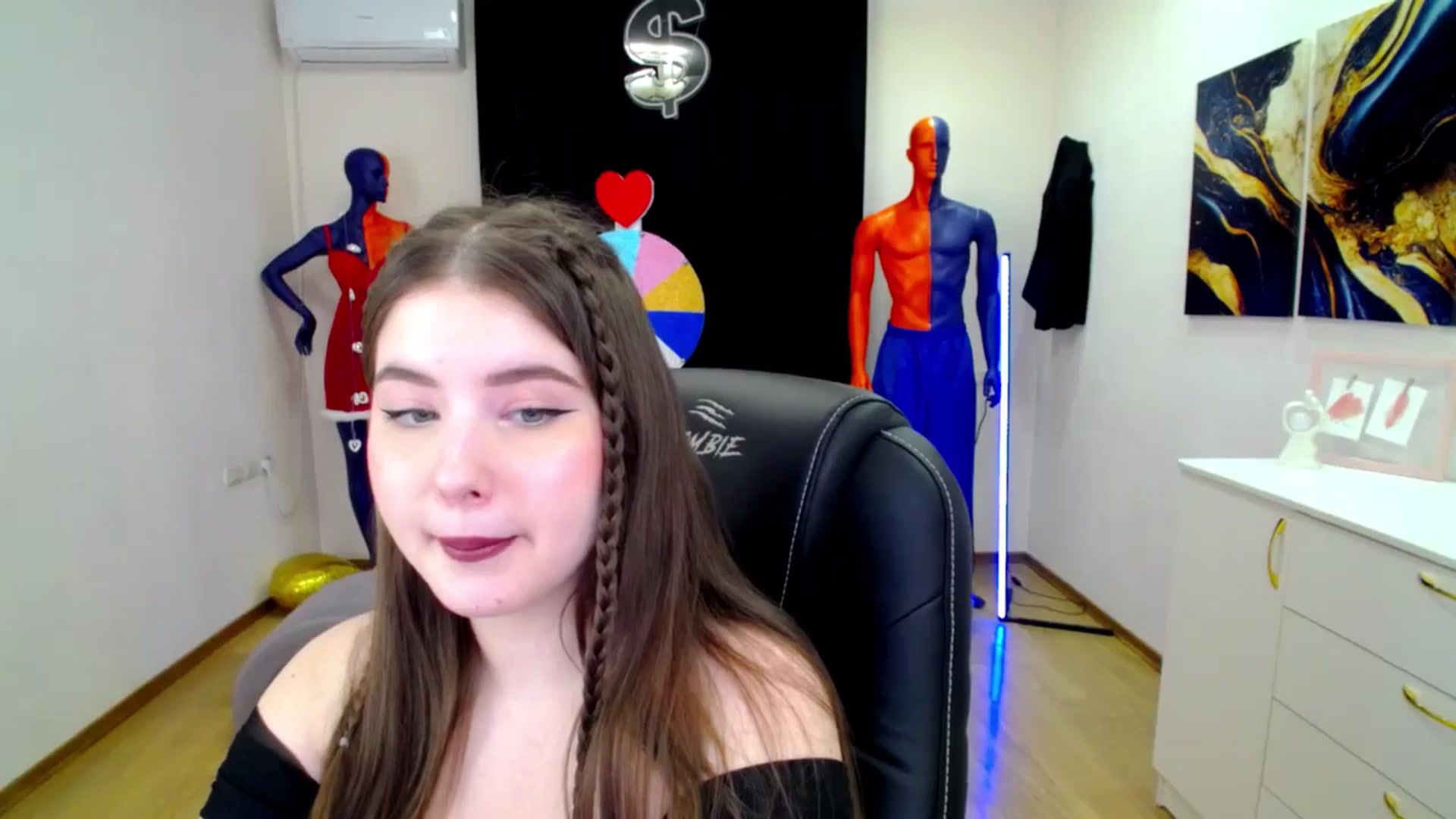 Gallery image thumbnail from AdmireMyEyes's myfreecams stream on, 03/25/2025, 22:57 image 8 of 20