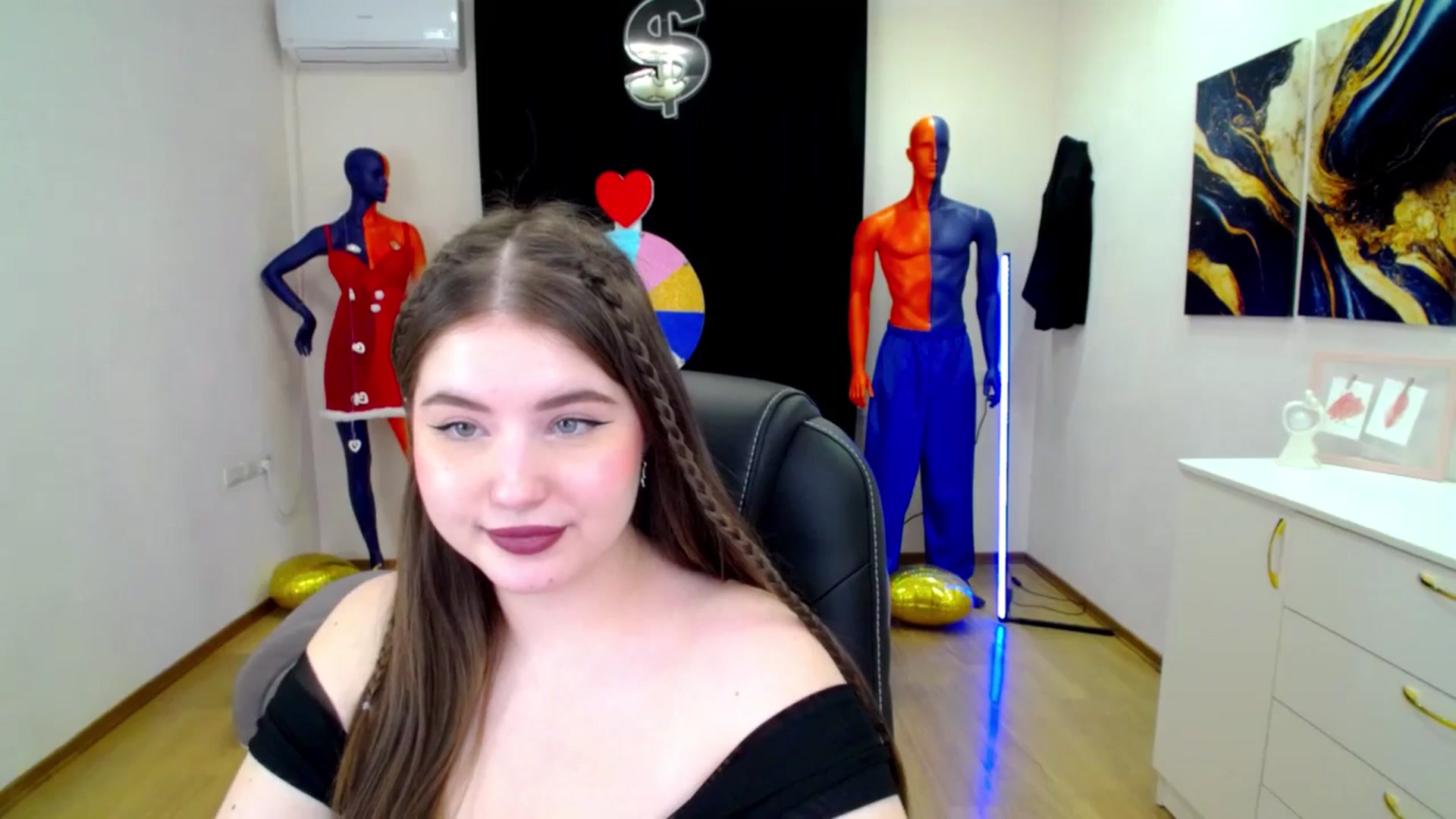 Gallery image thumbnail from AdmireMyEyes's myfreecams stream on, 03/25/2025, 22:57 image 6 of 20