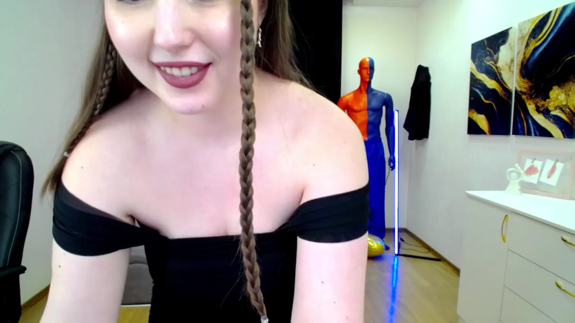 Gallery image thumbnail from AdmireMyEyes's myfreecams stream on, 03/25/2025, 22:57 image 12 of 20