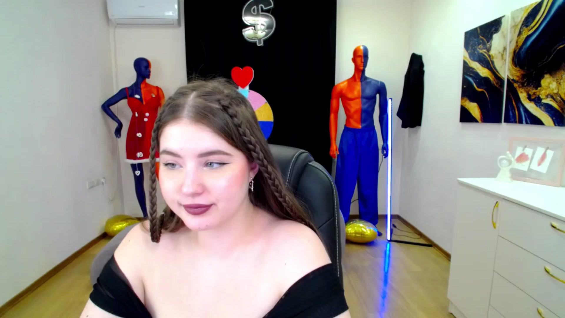 Gallery image thumbnail from AdmireMyEyes's myfreecams stream on, 03/25/2025, 22:57 image 2 of 20