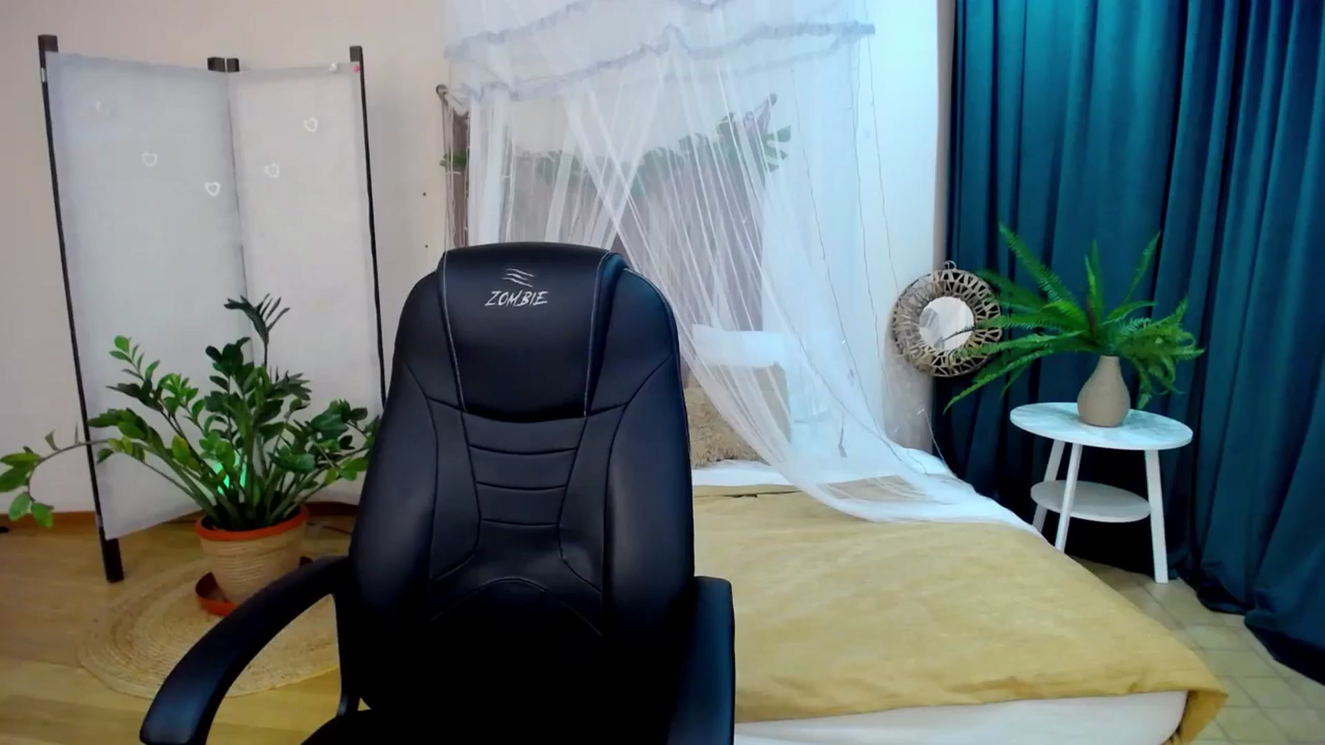 Gallery image thumbnail from AdmireMyEyes's myfreecams stream on, 03/26/2025, 21:08 image 12 of 20