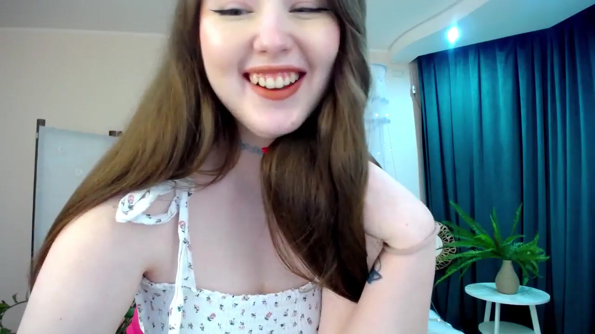 Gallery image thumbnail from AdmireMyEyes's myfreecams stream on, 03/26/2025, 21:08 image 2 of 20