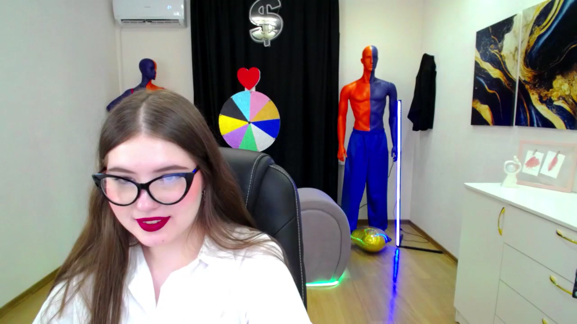 Gallery image thumbnail from AdmireMyEyes's myfreecams stream on, 03/28/2025, 08:58 image 18 of 20