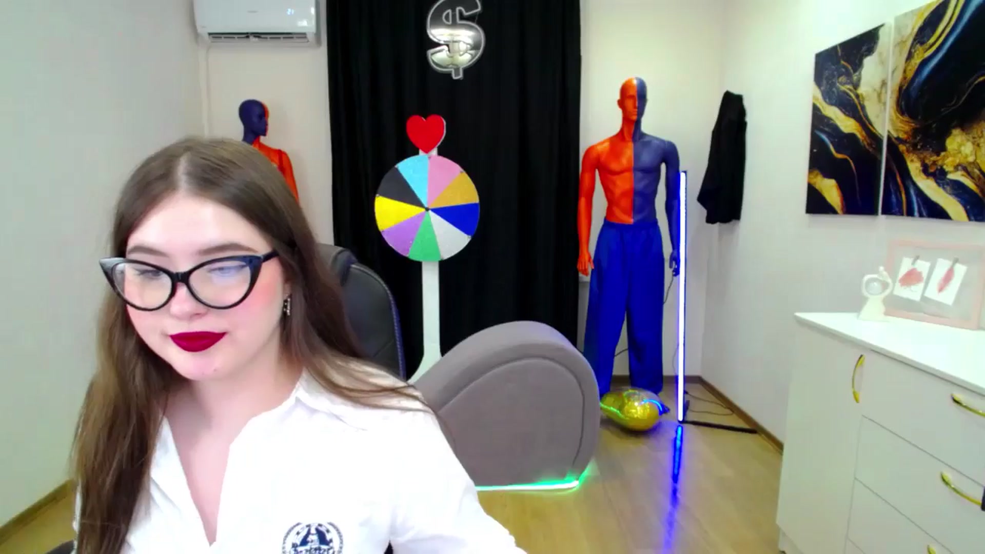 Gallery image thumbnail from AdmireMyEyes's myfreecams stream on, 03/28/2025, 08:58 image 20 of 20