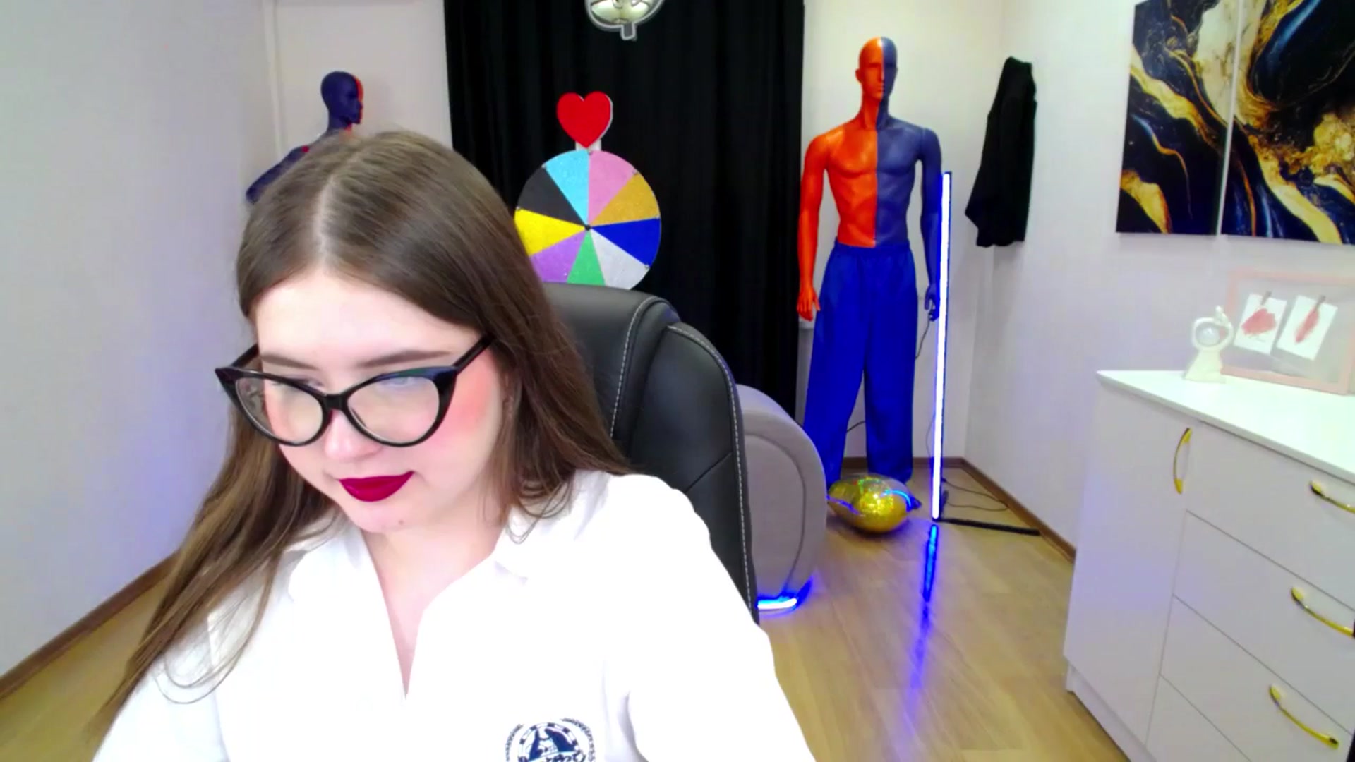 Gallery image thumbnail from AdmireMyEyes's myfreecams stream on, 03/28/2025, 09:47 image 18 of 20
