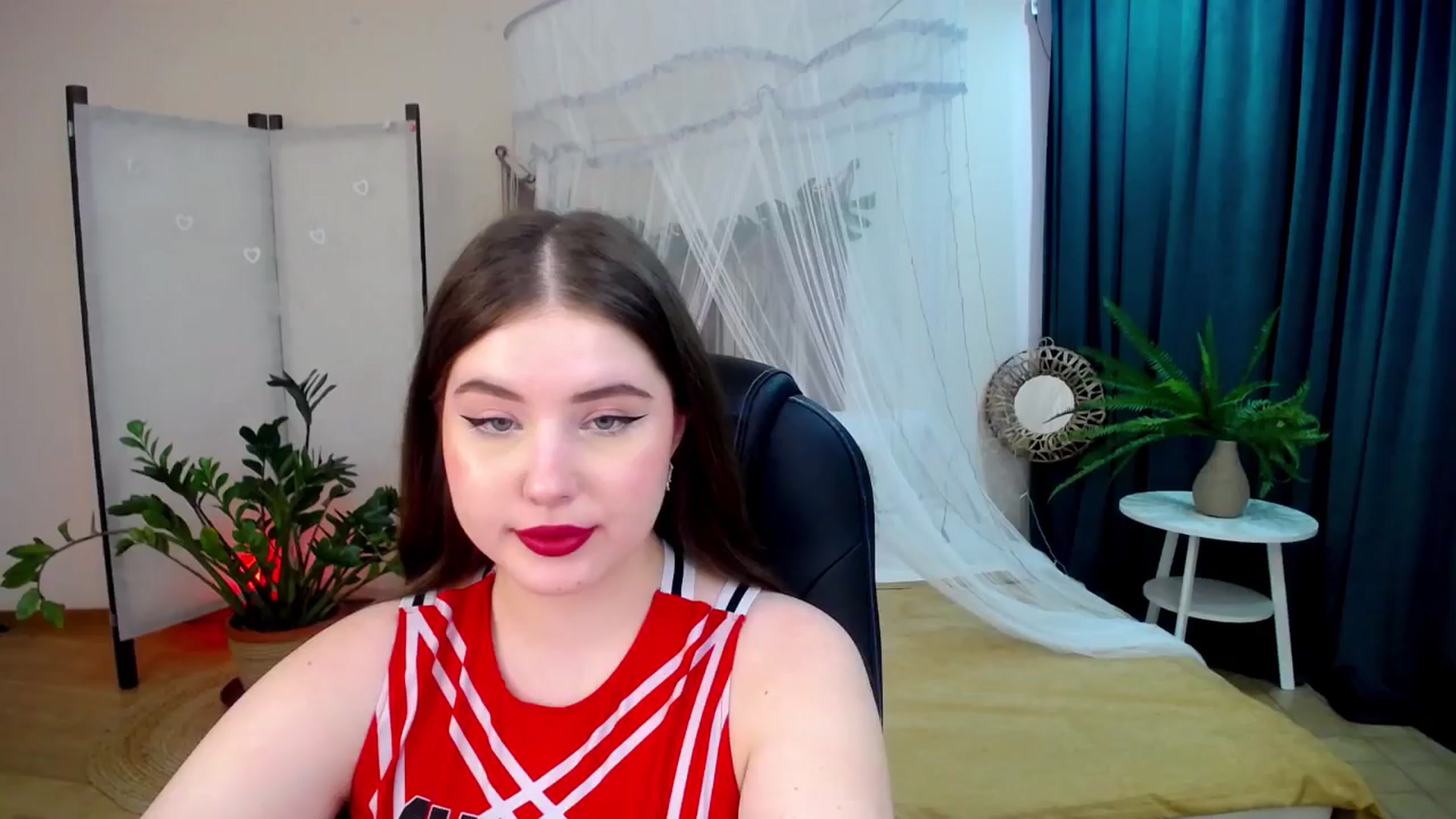 Gallery image thumbnail from AdmireMyEyes's myfreecams stream on, 03/29/2025, 08:59 image 1 of 20