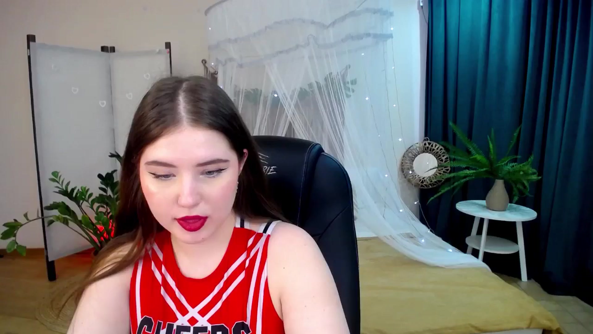 Gallery image thumbnail from AdmireMyEyes's myfreecams stream on, 03/29/2025, 08:59 image 4 of 20