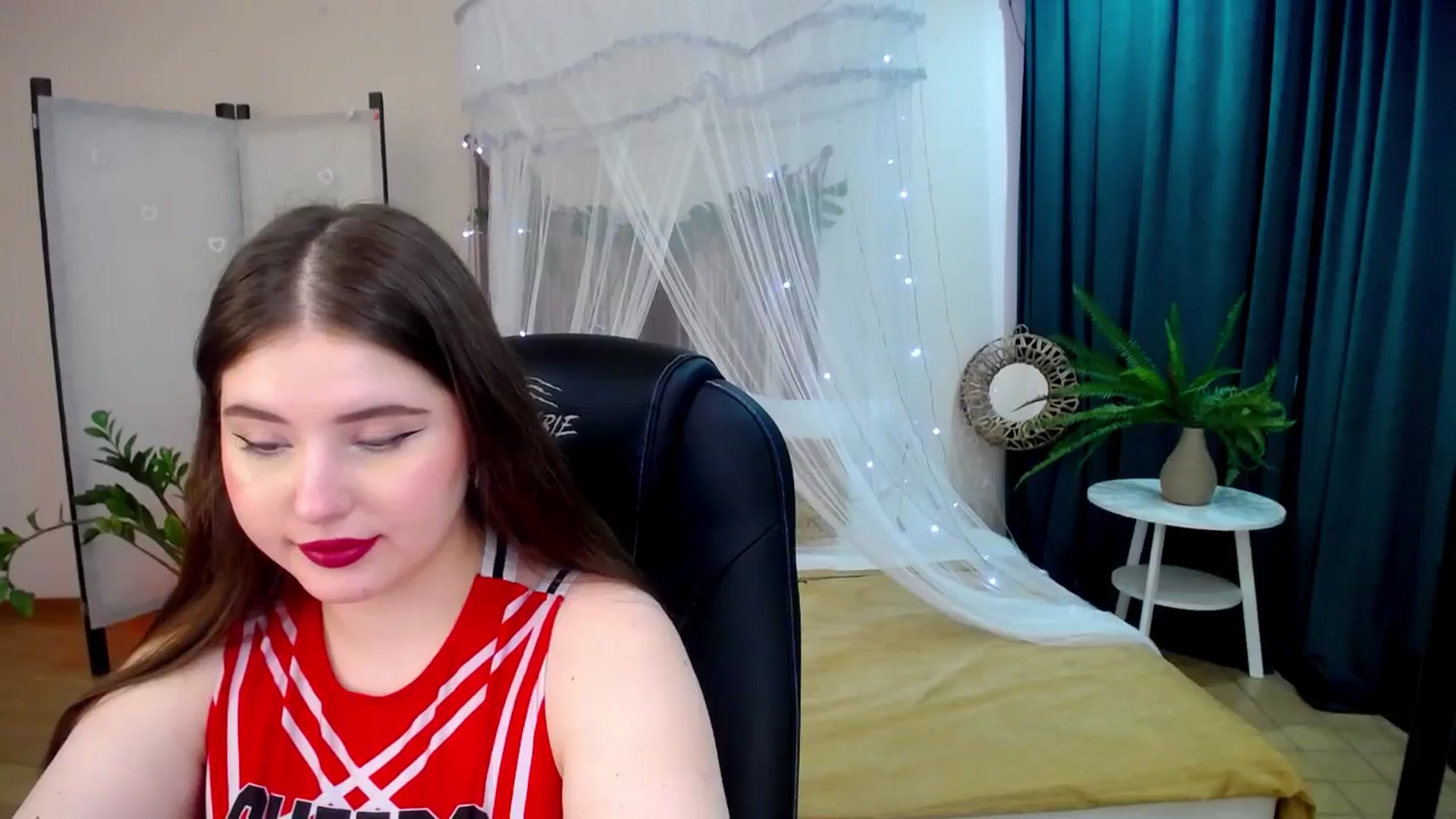 Gallery image thumbnail from AdmireMyEyes's myfreecams stream on, 03/29/2025, 09:27 image 5 of 20