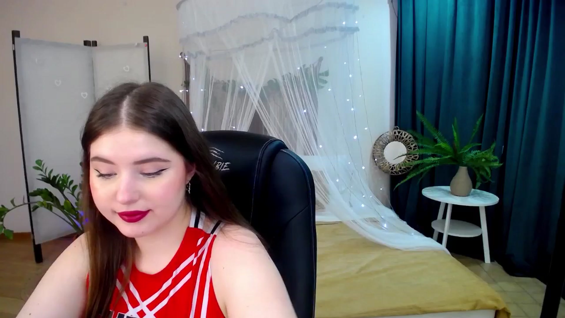 Gallery image thumbnail from AdmireMyEyes's myfreecams stream on, 03/29/2025, 09:27 image 12 of 20