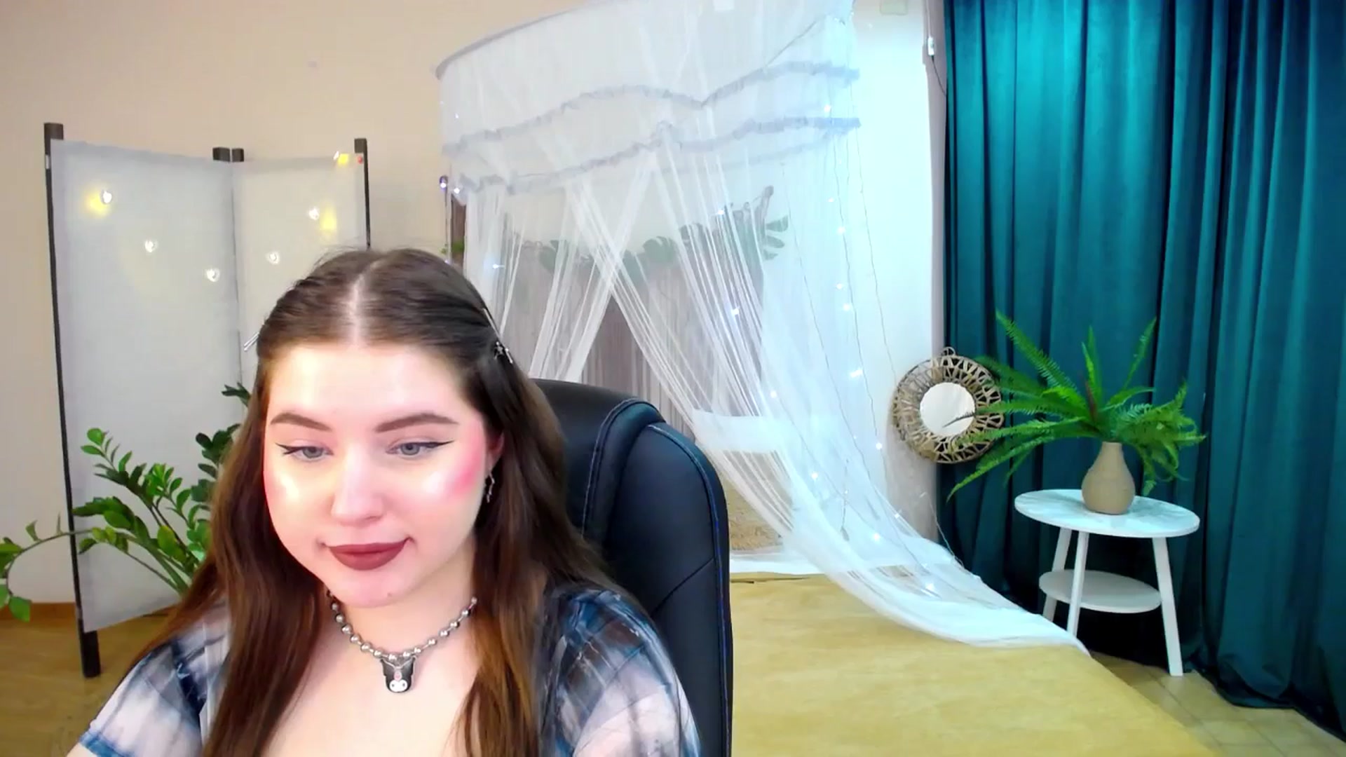 Gallery image thumbnail from AdmireMyEyes's myfreecams stream on, 03/30/2025, 06:56 image 16 of 20