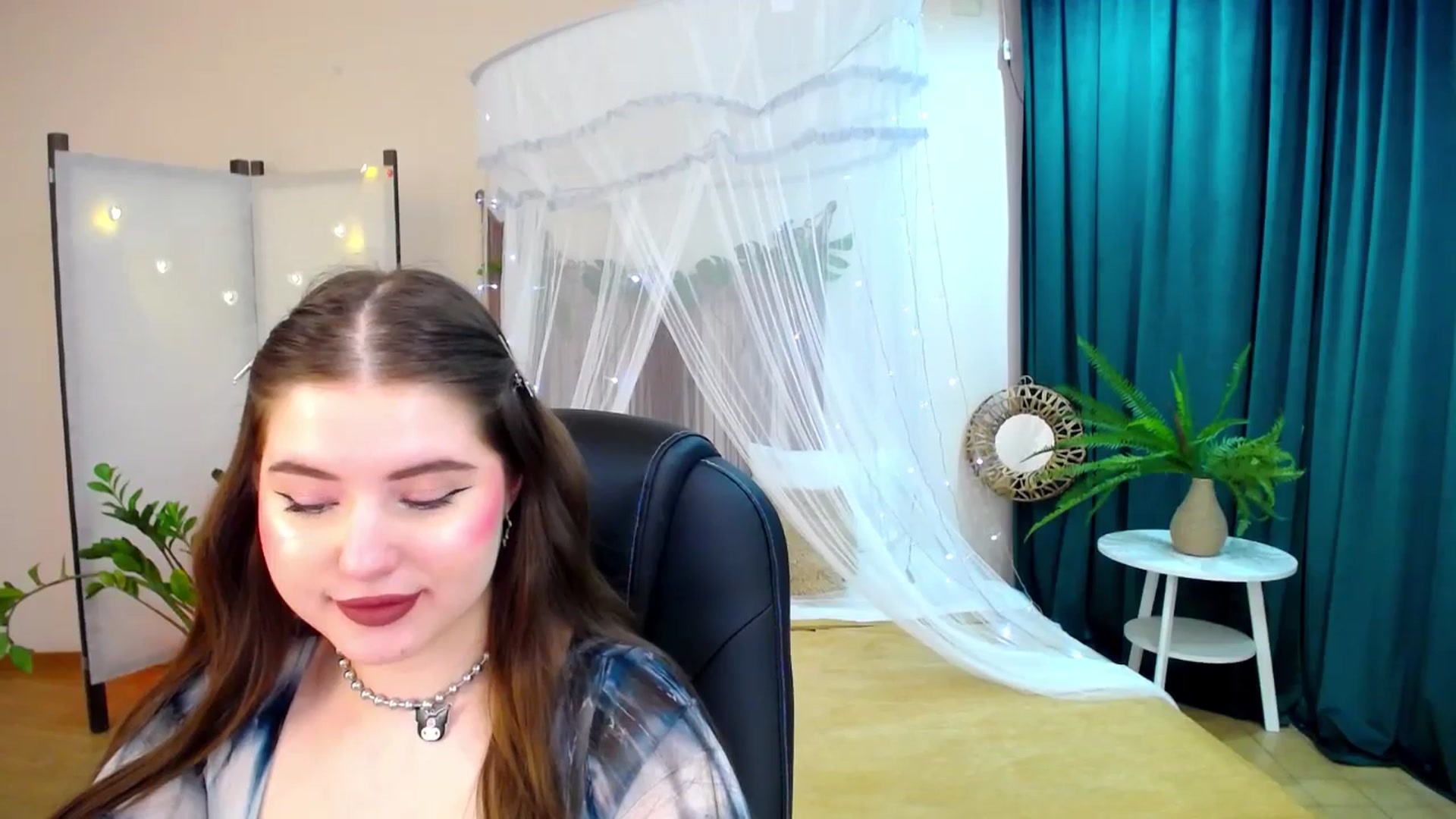 Gallery image thumbnail from AdmireMyEyes's myfreecams stream on, 03/30/2025, 06:56 image 11 of 20