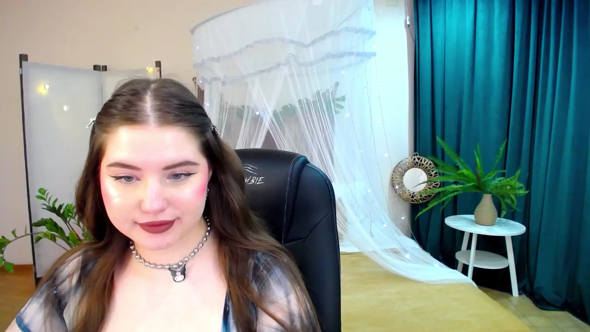 Gallery image thumbnail from AdmireMyEyes's myfreecams stream on, 03/30/2025, 06:56 image 7 of 20