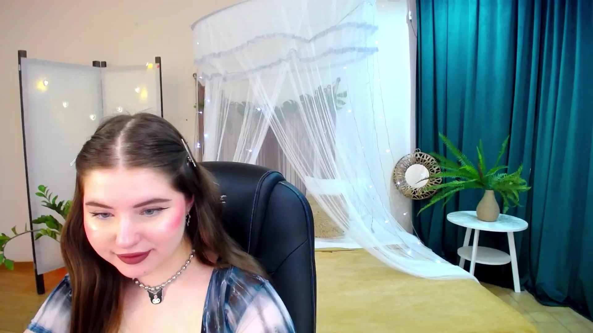Gallery image thumbnail from AdmireMyEyes's myfreecams stream on, 03/30/2025, 07:47 image 9 of 20