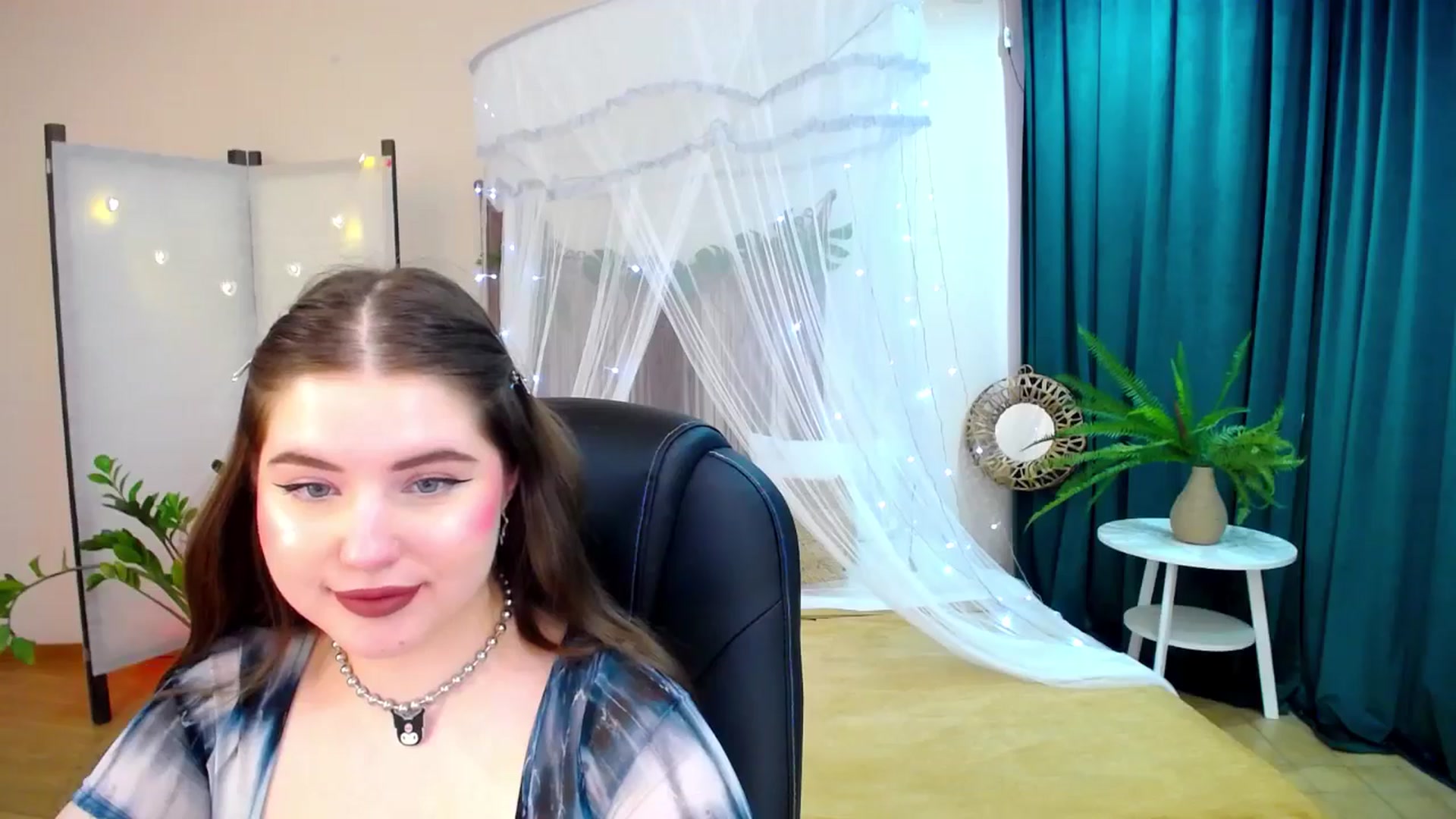 Gallery image thumbnail from AdmireMyEyes's myfreecams stream on, 03/30/2025, 07:47 image 8 of 20