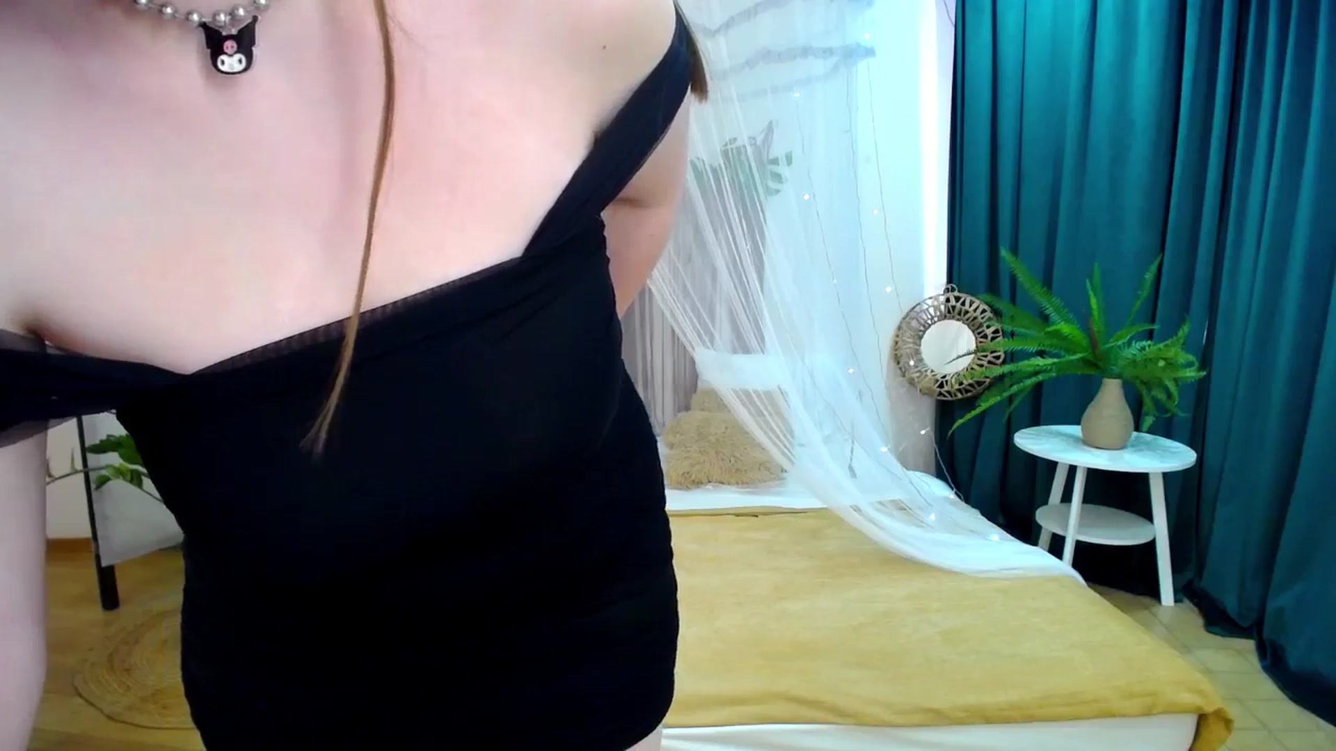 Gallery image thumbnail from AdmireMyEyes's myfreecams stream on, 03/30/2025, 09:29 image 6 of 20