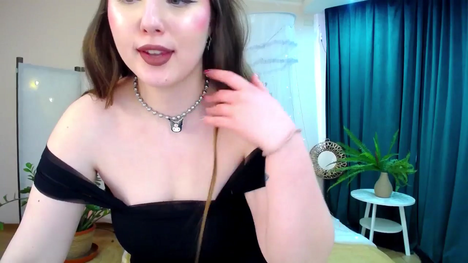 Gallery image thumbnail from AdmireMyEyes's myfreecams stream on, 03/30/2025, 09:29 image 17 of 20