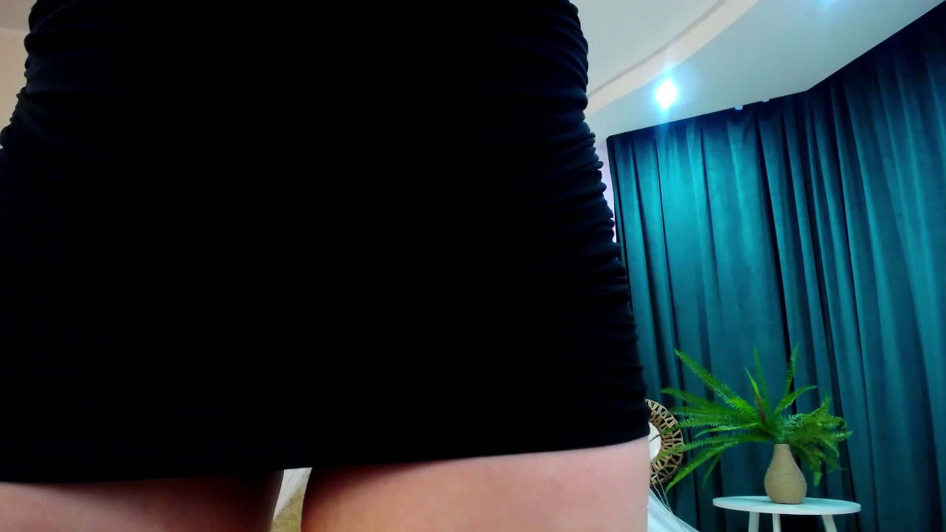 Gallery image thumbnail from AdmireMyEyes's myfreecams stream on, 03/30/2025, 09:29 image 16 of 20
