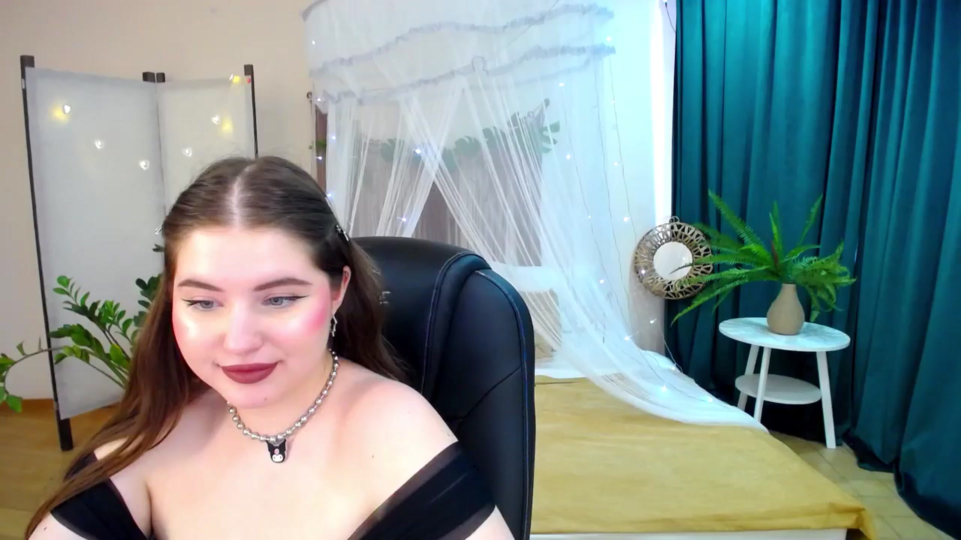 Gallery image thumbnail from AdmireMyEyes's myfreecams stream on, 03/30/2025, 09:29 image 20 of 20