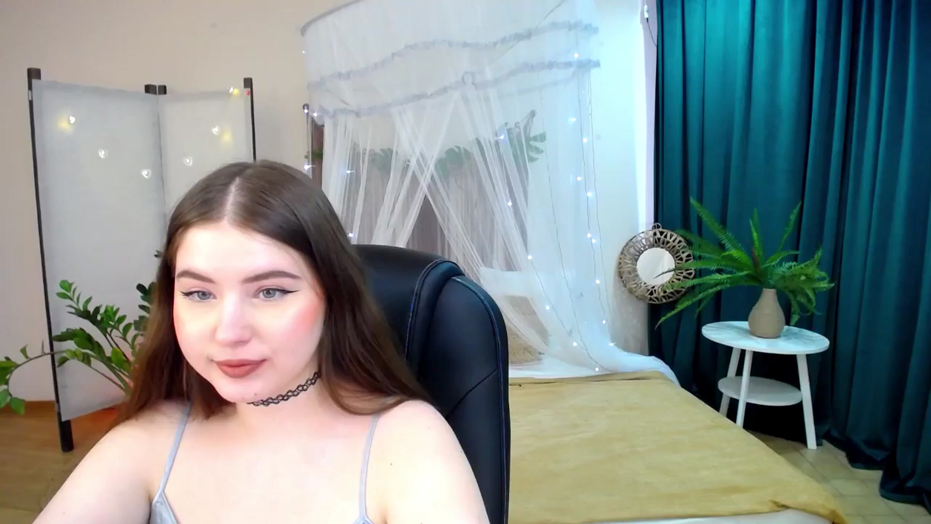 Gallery image thumbnail from AdmireMyEyes's myfreecams stream on, 03/31/2025, 06:31 image 20 of 20