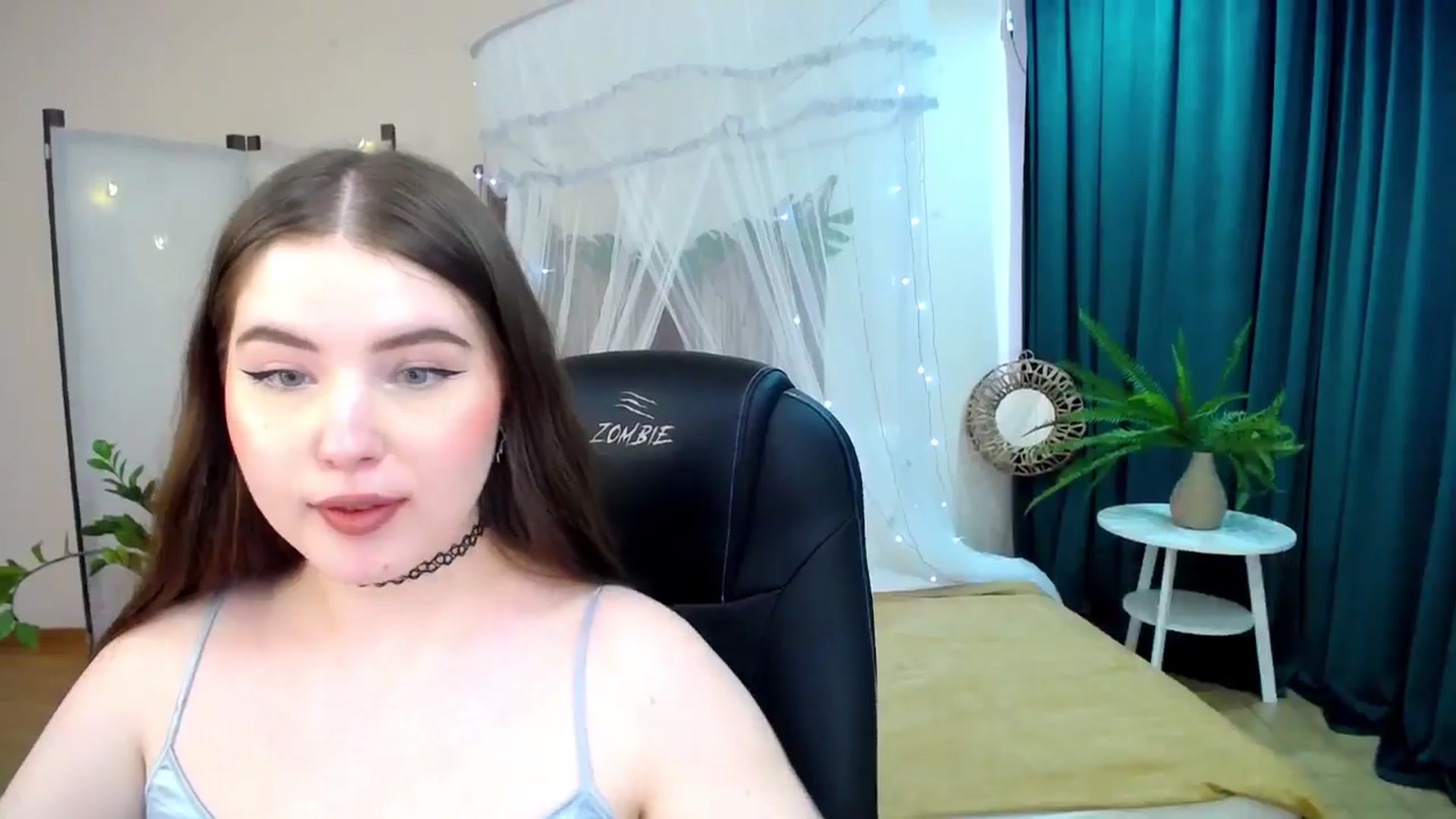 Gallery image thumbnail from AdmireMyEyes's myfreecams stream on, 03/31/2025, 06:31 image 18 of 20
