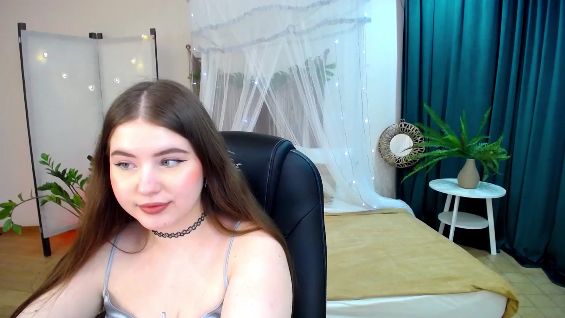 Gallery image thumbnail from AdmireMyEyes's myfreecams stream on, 03/31/2025, 07:19 image 4 of 20