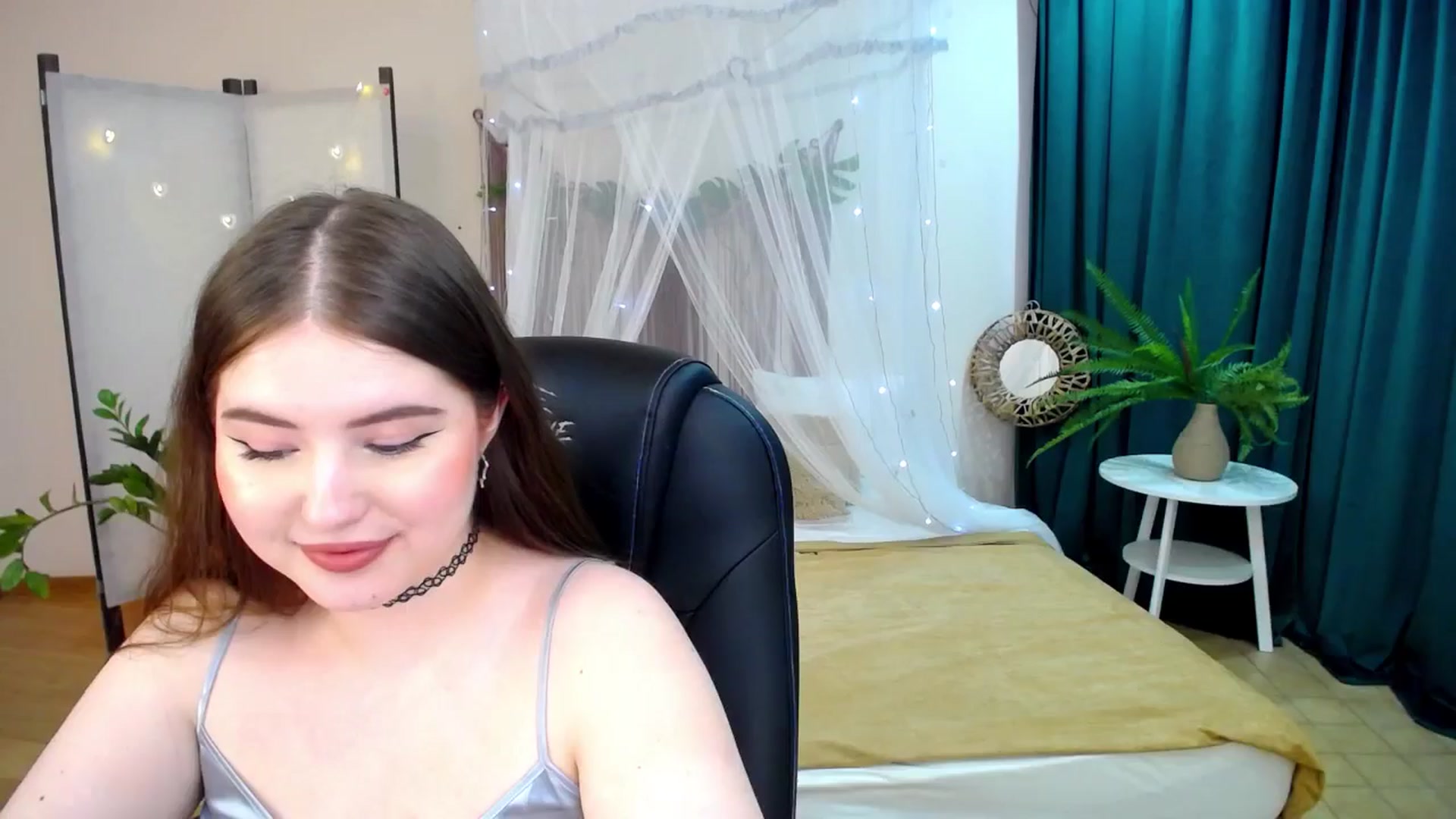 Gallery image thumbnail from AdmireMyEyes's myfreecams stream on, 03/31/2025, 07:19 image 20 of 20