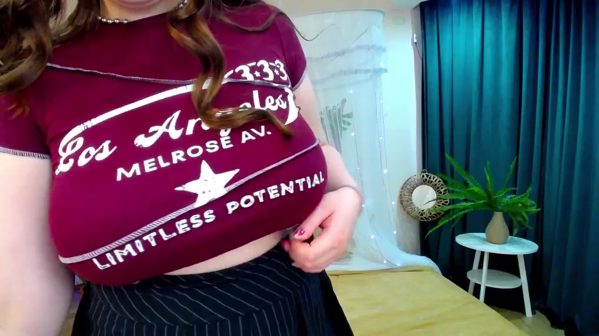 Gallery image thumbnail from AdmireMyEyes's myfreecams stream on, 04/01/2025, 07:38 image 8 of 20