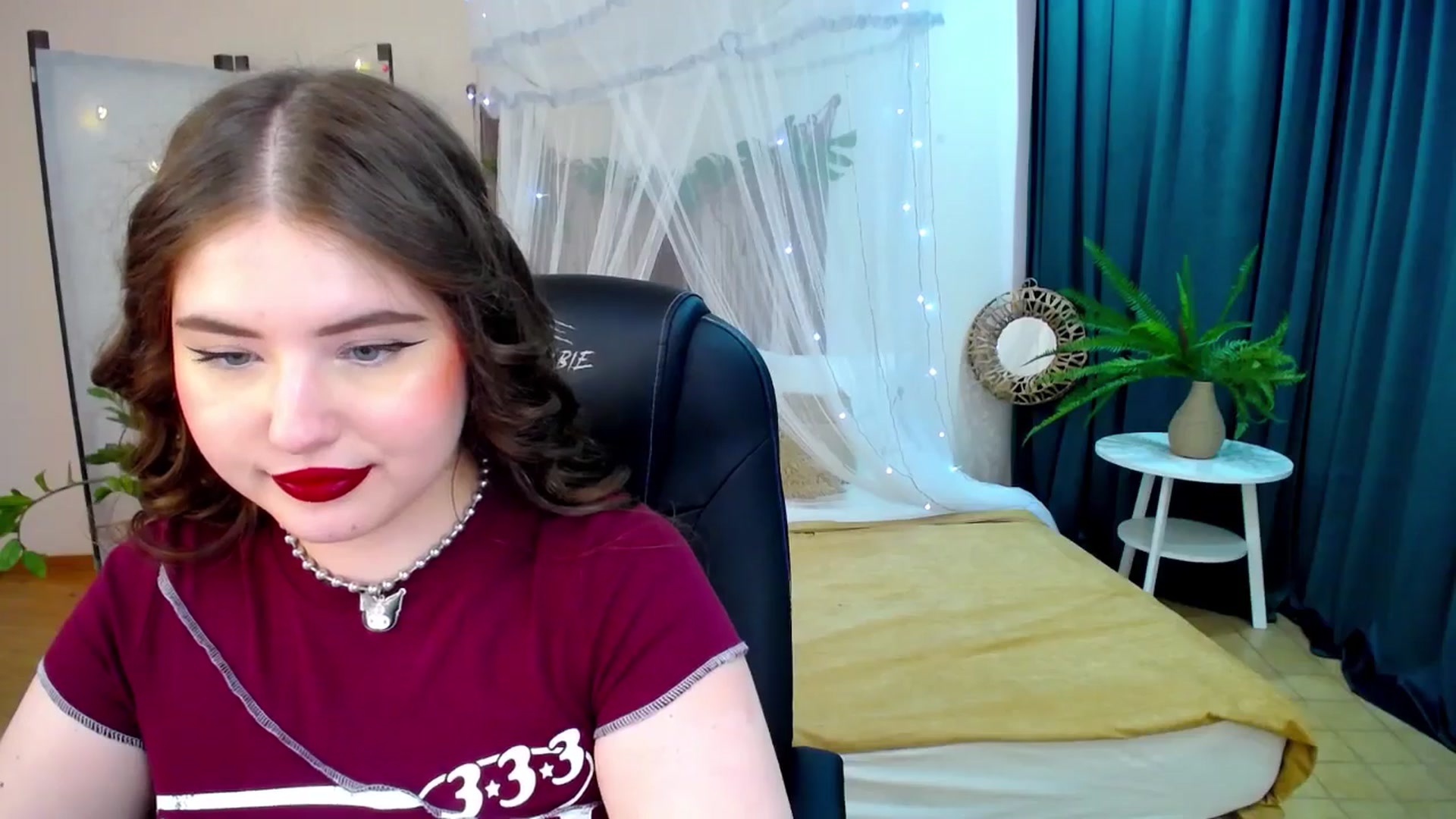 Gallery image thumbnail from AdmireMyEyes's myfreecams stream on, 04/01/2025, 07:38 image 19 of 20