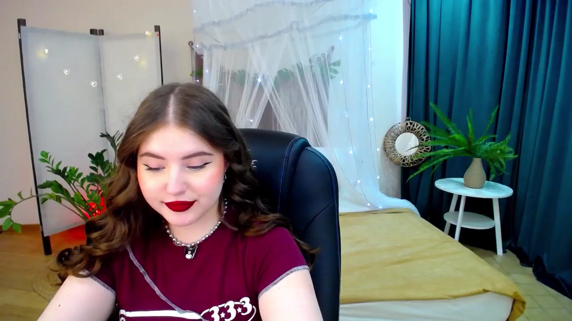 Gallery image thumbnail from AdmireMyEyes's myfreecams stream on, 04/01/2025, 09:47 image 10 of 20
