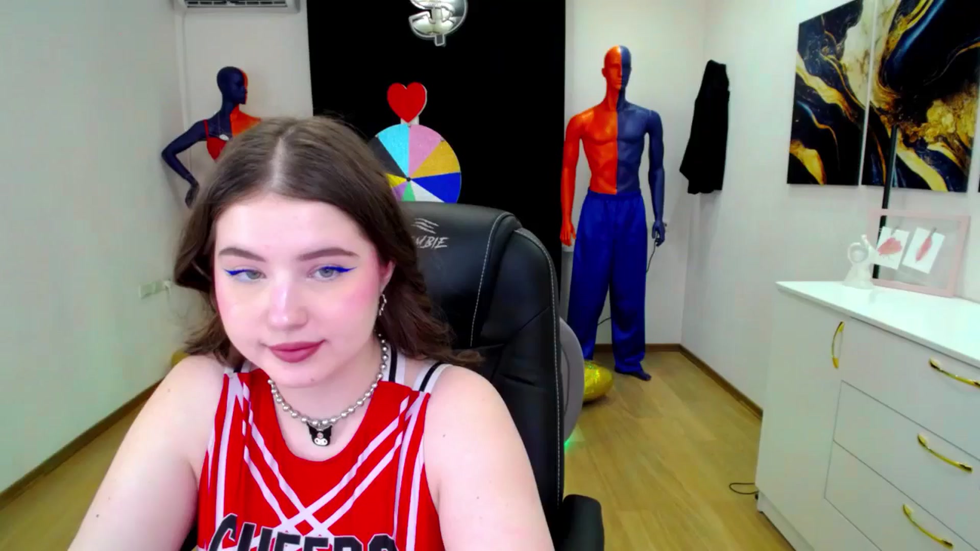 Gallery image thumbnail from AdmireMyEyes's myfreecams stream on, 04/02/2025, 06:35 image 19 of 20