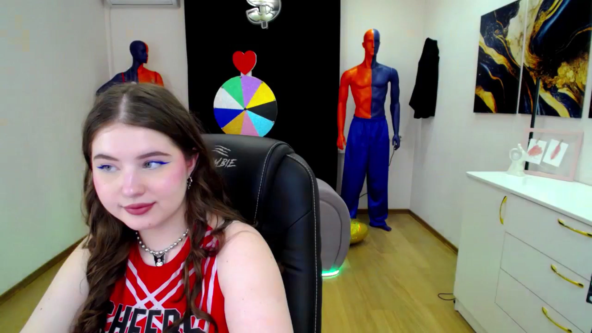 Gallery image thumbnail from AdmireMyEyes's myfreecams stream on, 04/02/2025, 07:47 image 8 of 20