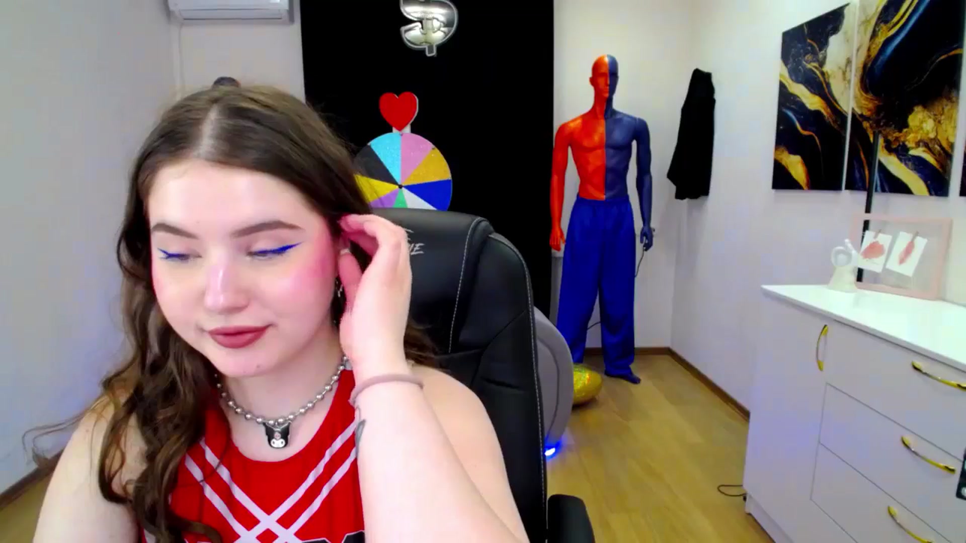 Gallery image thumbnail from AdmireMyEyes's myfreecams stream on, 04/02/2025, 07:47 image 4 of 20
