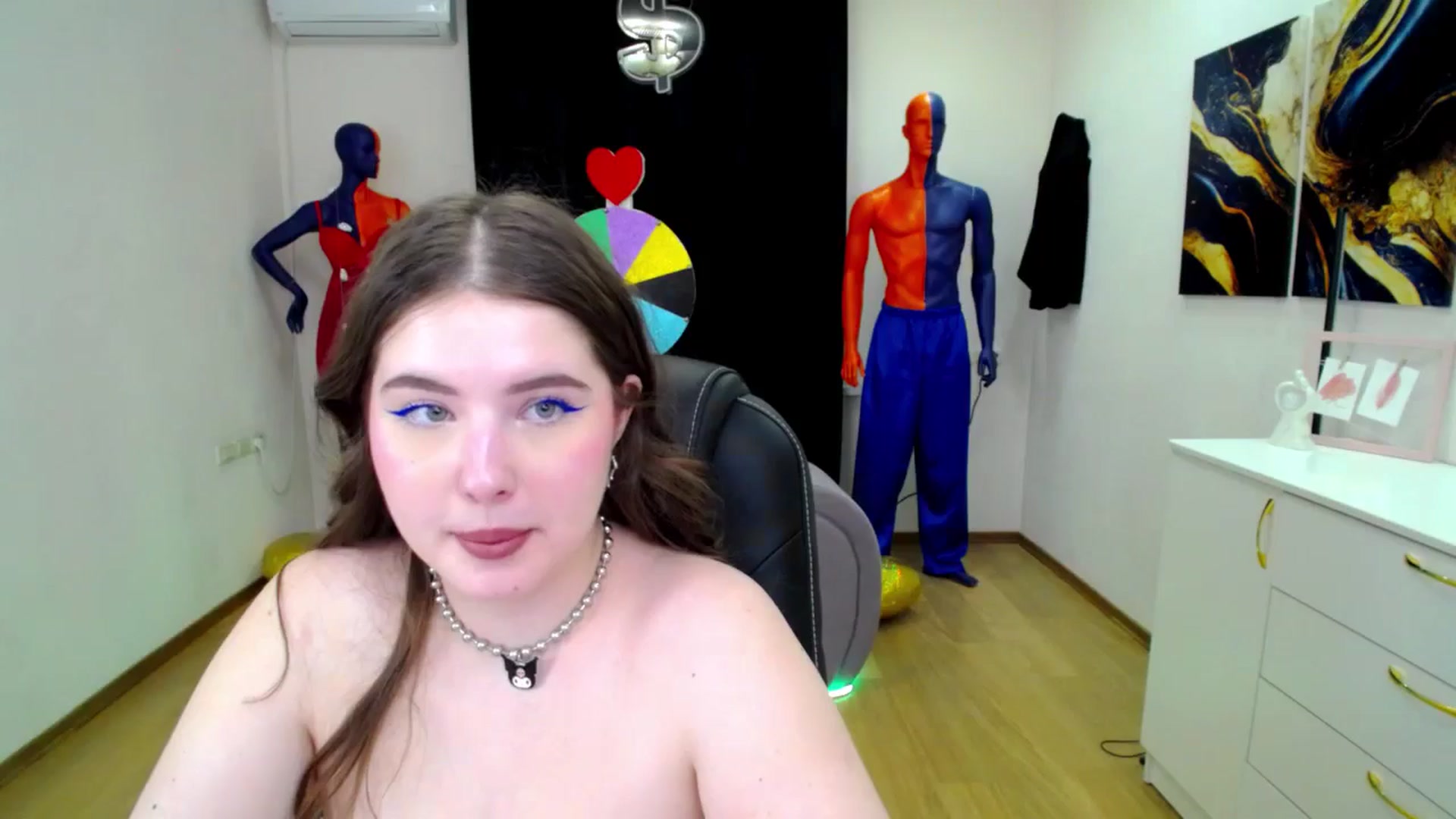 Gallery image thumbnail from AdmireMyEyes's myfreecams stream on, 04/02/2025, 12:02 image 15 of 20