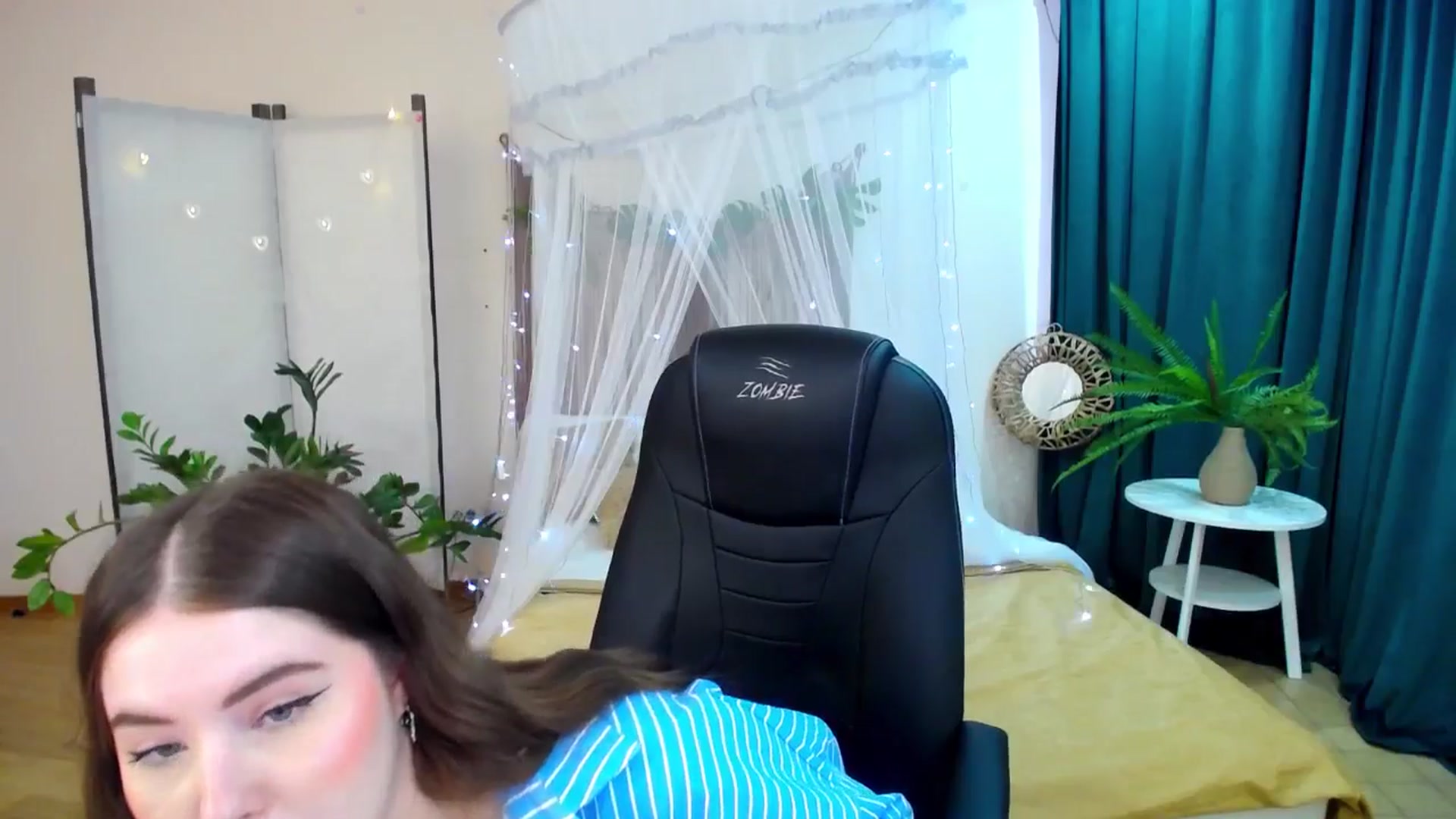 Gallery image thumbnail from AdmireMyEyes's myfreecams stream on, 04/03/2025, 07:47 image 20 of 20