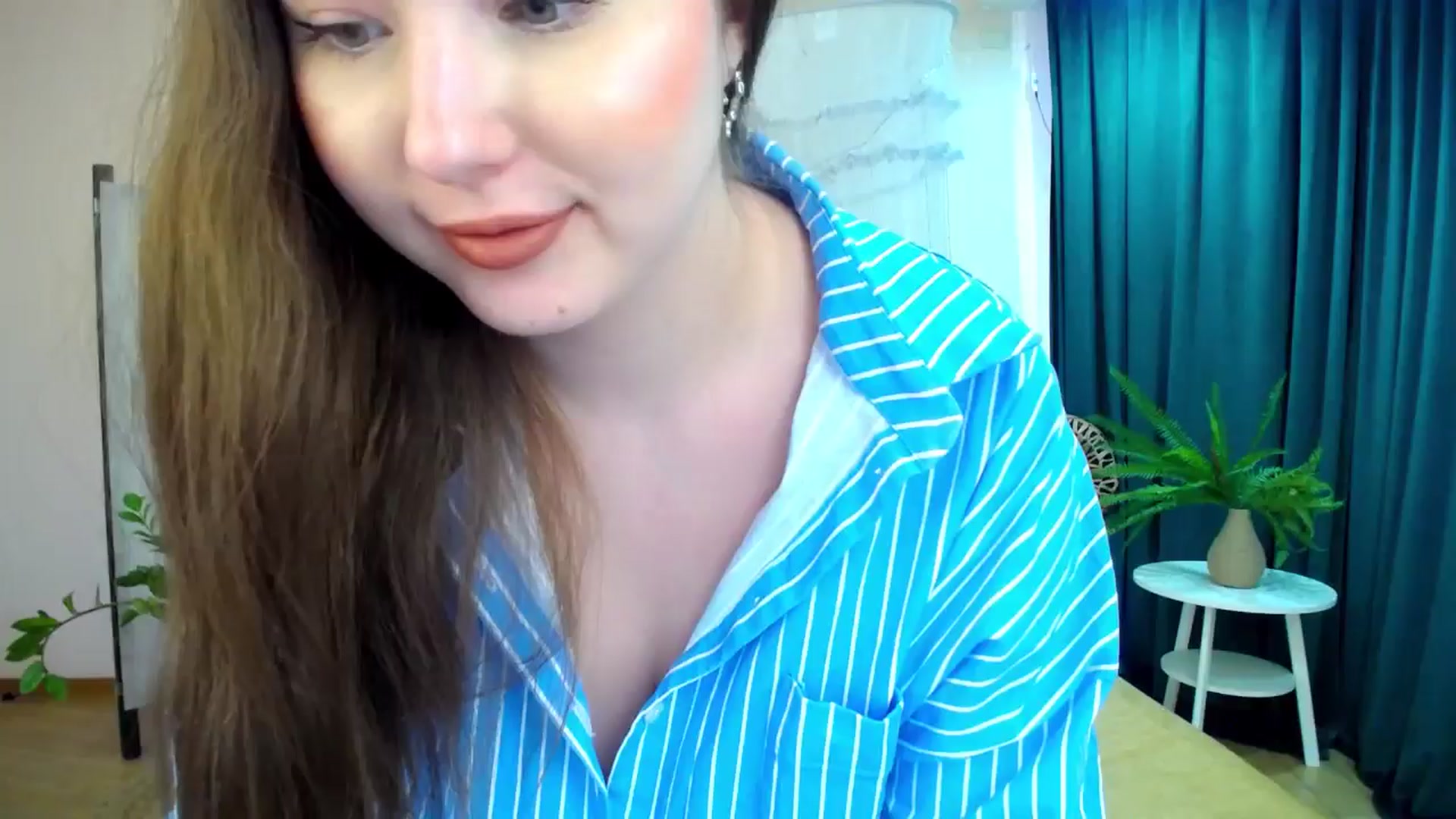 Gallery image thumbnail from AdmireMyEyes's myfreecams stream on, 04/03/2025, 09:47 image 10 of 20