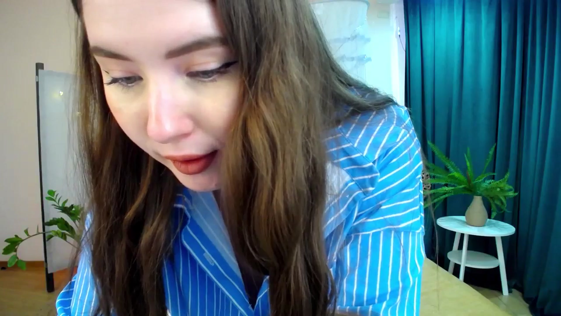Gallery image thumbnail from AdmireMyEyes's myfreecams stream on, 04/03/2025, 09:47 image 13 of 20