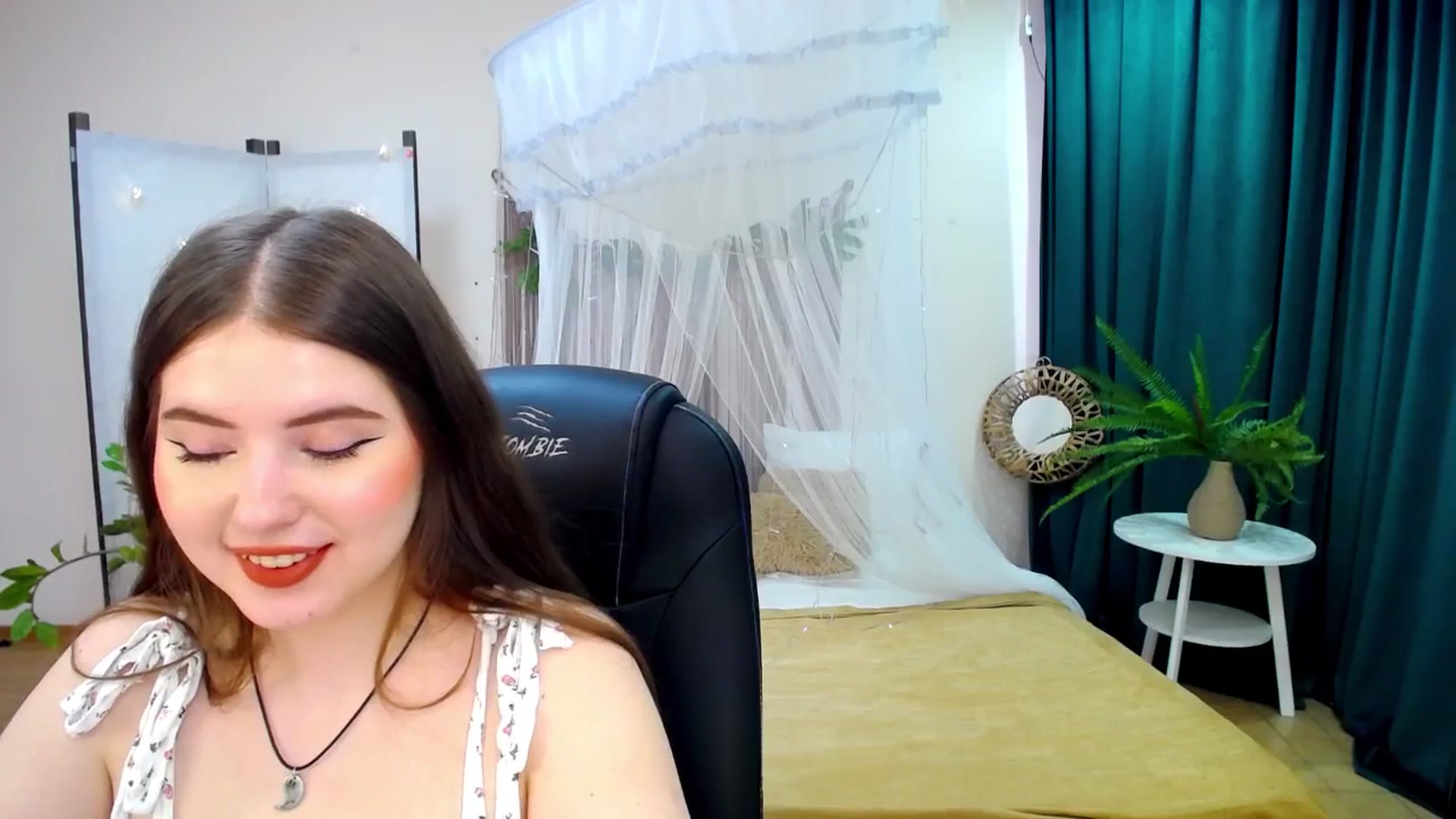 Gallery image thumbnail from AdmireMyEyes's myfreecams stream on, 04/04/2025, 07:05 image 5 of 20