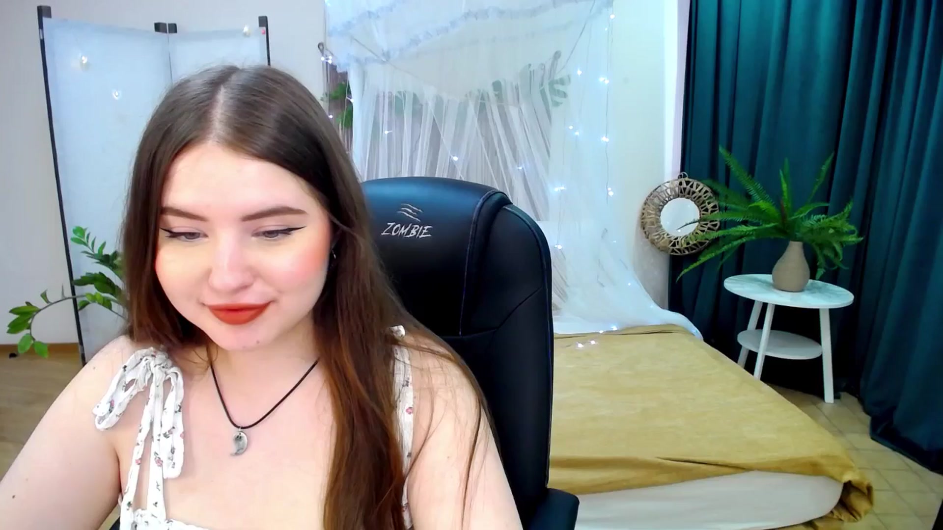 Gallery image thumbnail from AdmireMyEyes's myfreecams stream on, 04/04/2025, 07:05 image 11 of 20